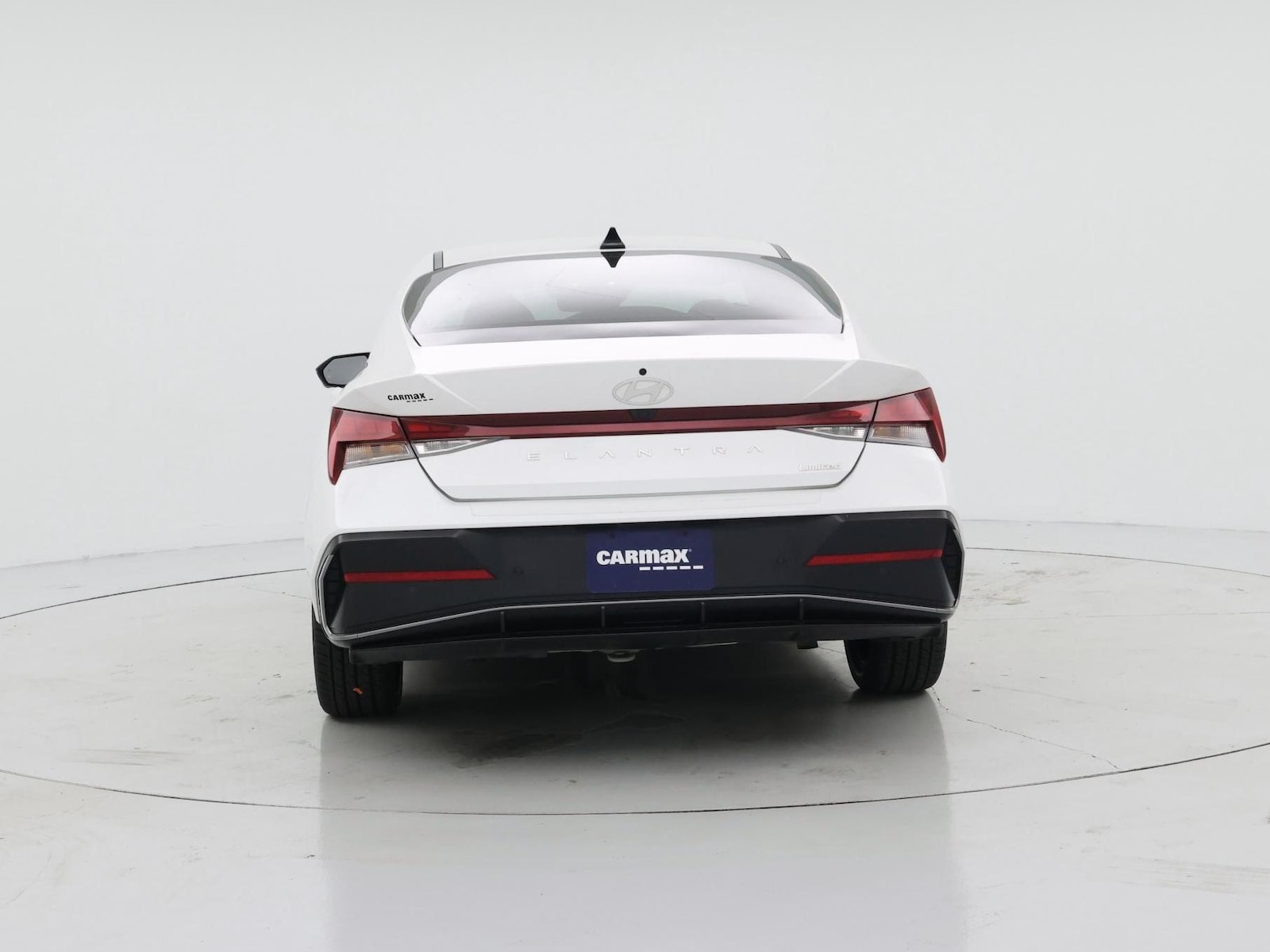 2024 Hyundai Elantra Limited - Photo 7