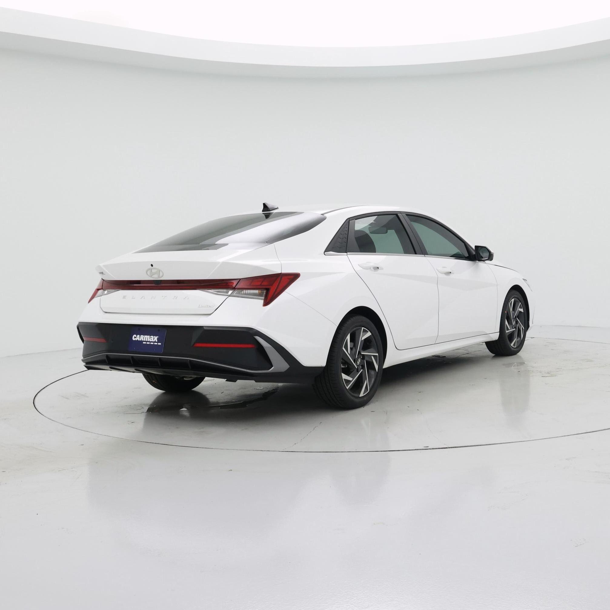Thumbnail: 2024 Hyundai Elantra - 8