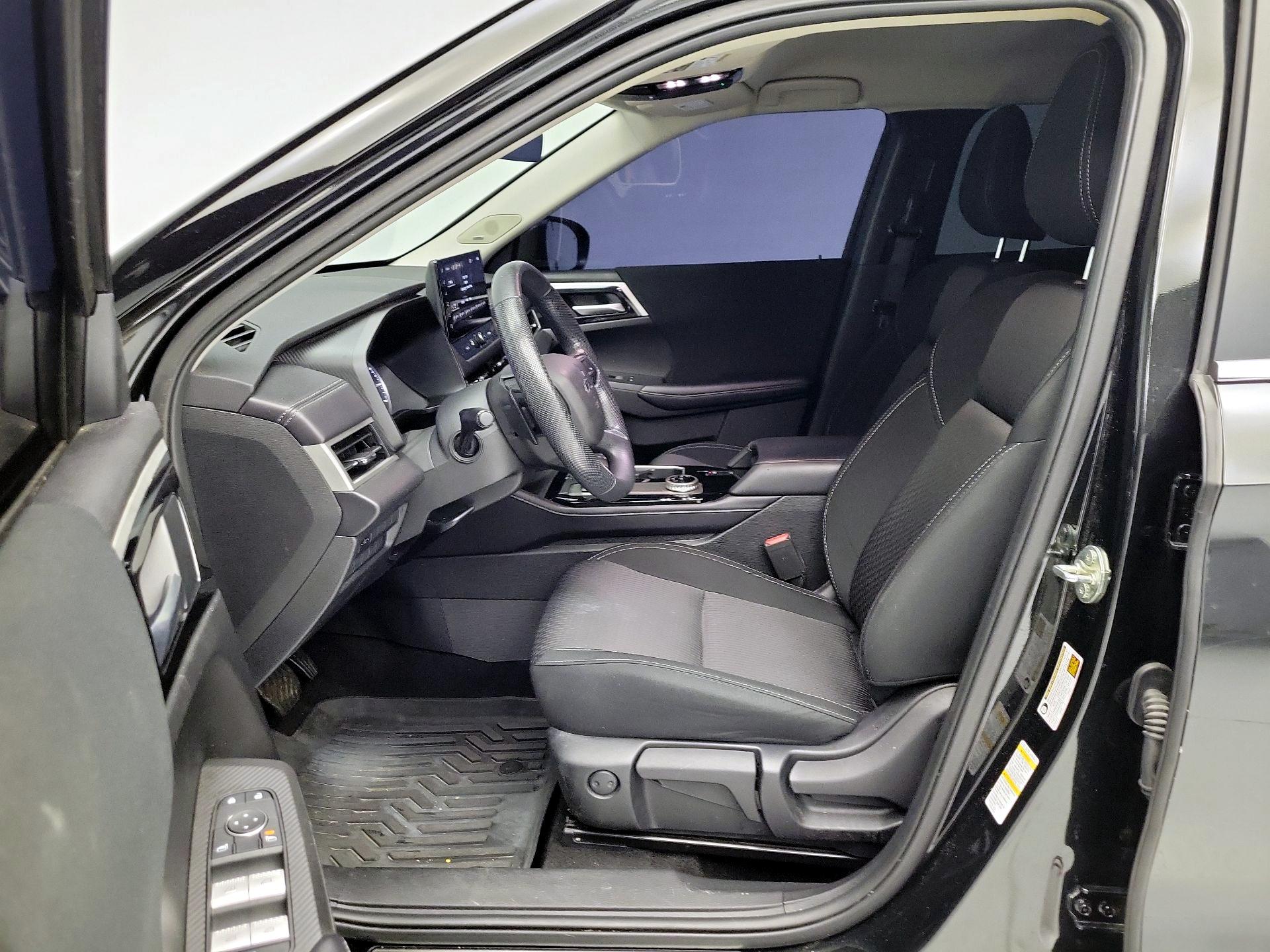 Thumbnail: 2025 Mitsubishi Outlander - 11