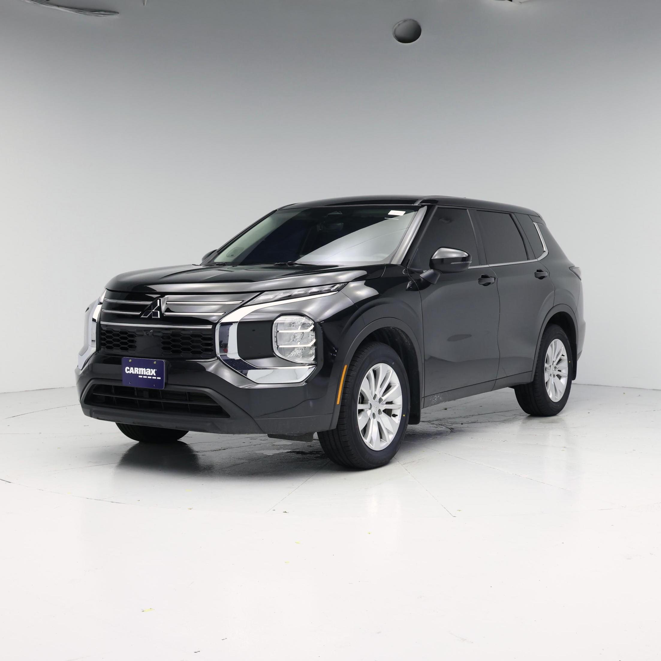 Thumbnail: 2025 Mitsubishi Outlander - 4