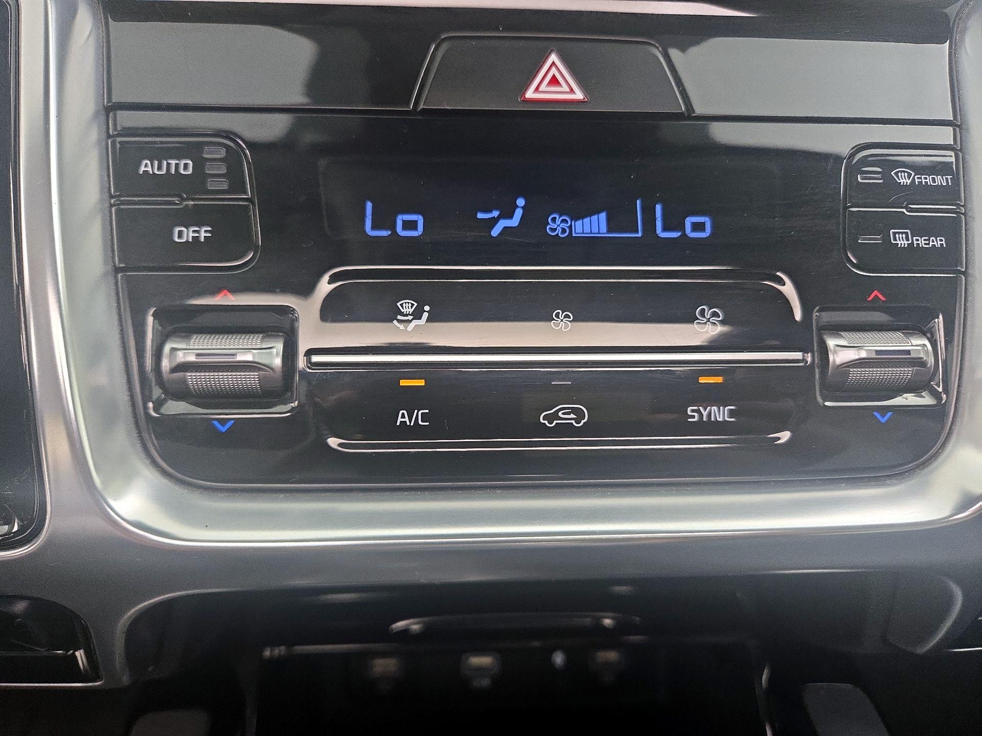 Thumbnail: 2021 Kia Sorento - 17