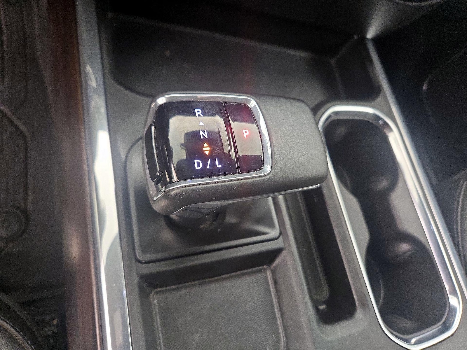 2025 GMC Sierra 1500 SLT - Photo 18