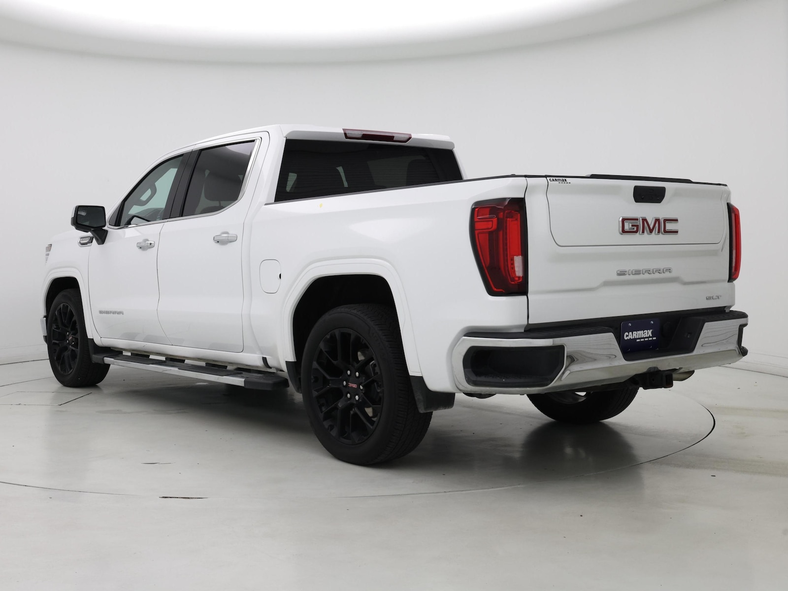2025 GMC Sierra 1500 SLT - Photo 3