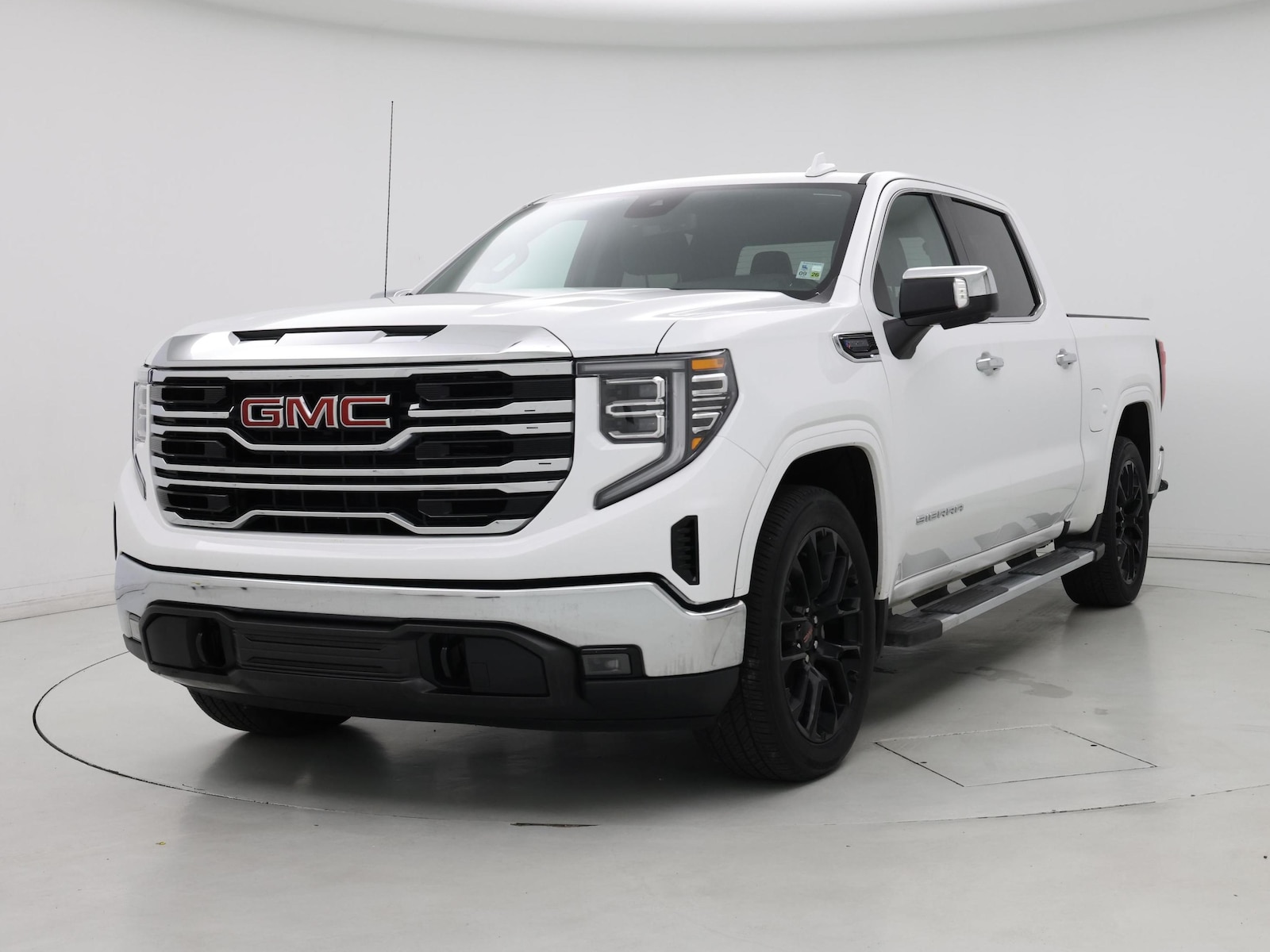 2025 GMC Sierra 1500 SLT - Photo 5