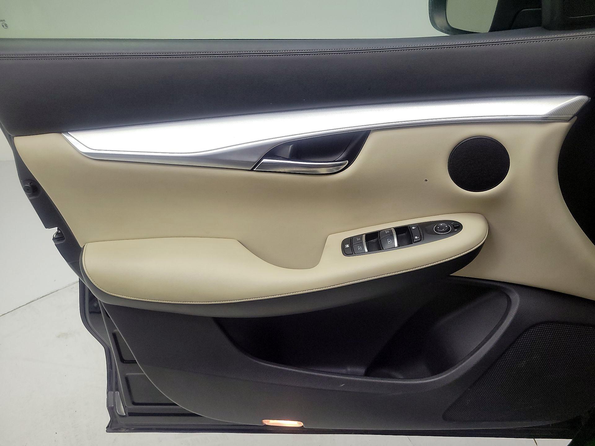 Thumbnail: 2019 INFINITI QX50 - 12