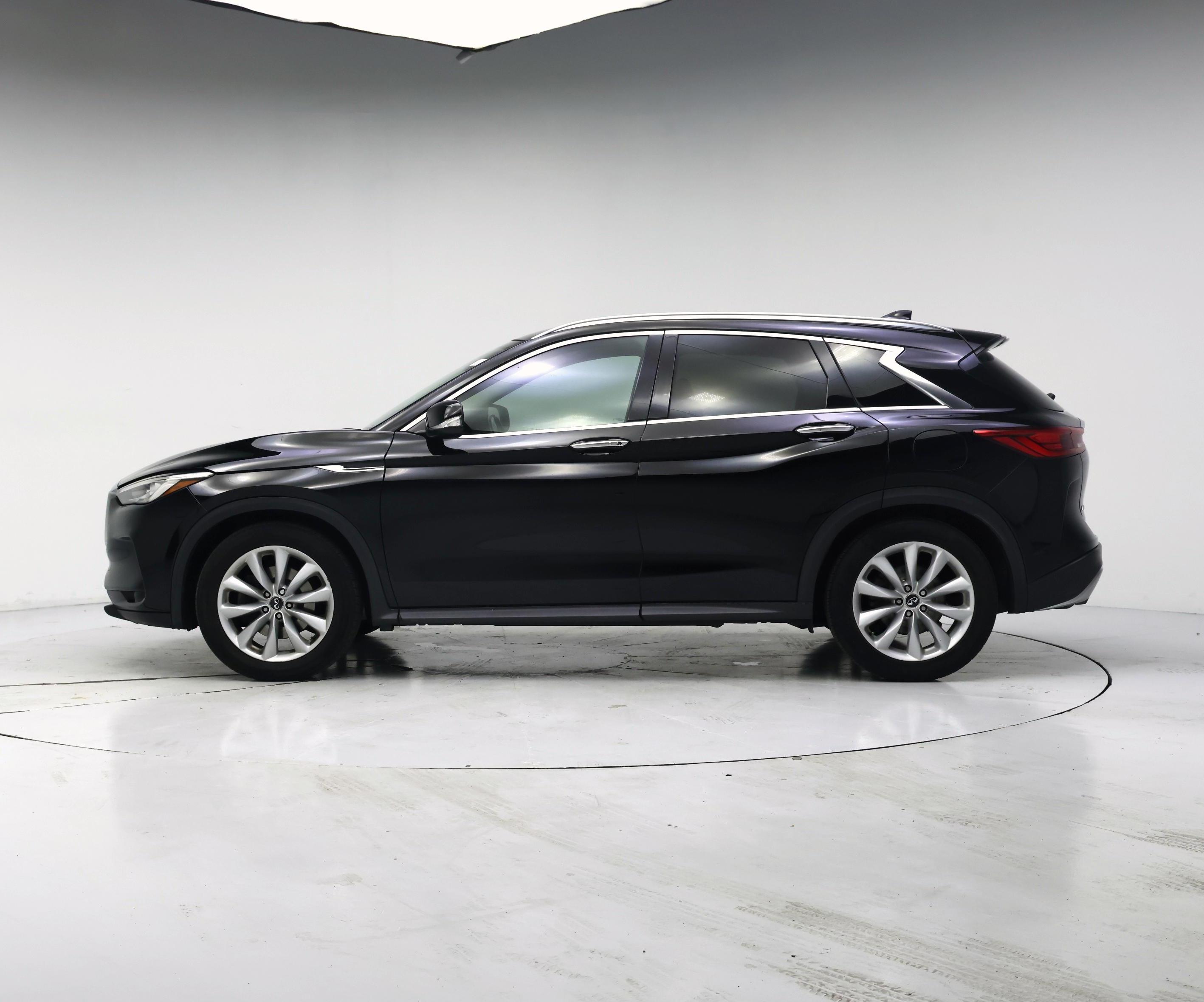 Thumbnail: 2019 INFINITI QX50 - 3