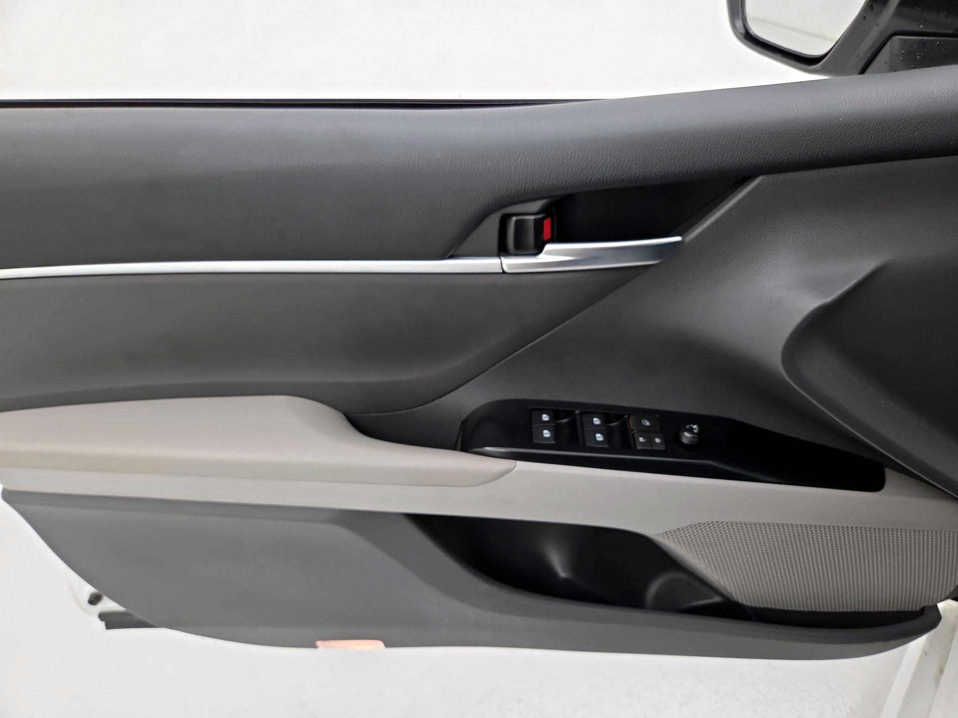 Thumbnail: 2018 Toyota Camry - 12
