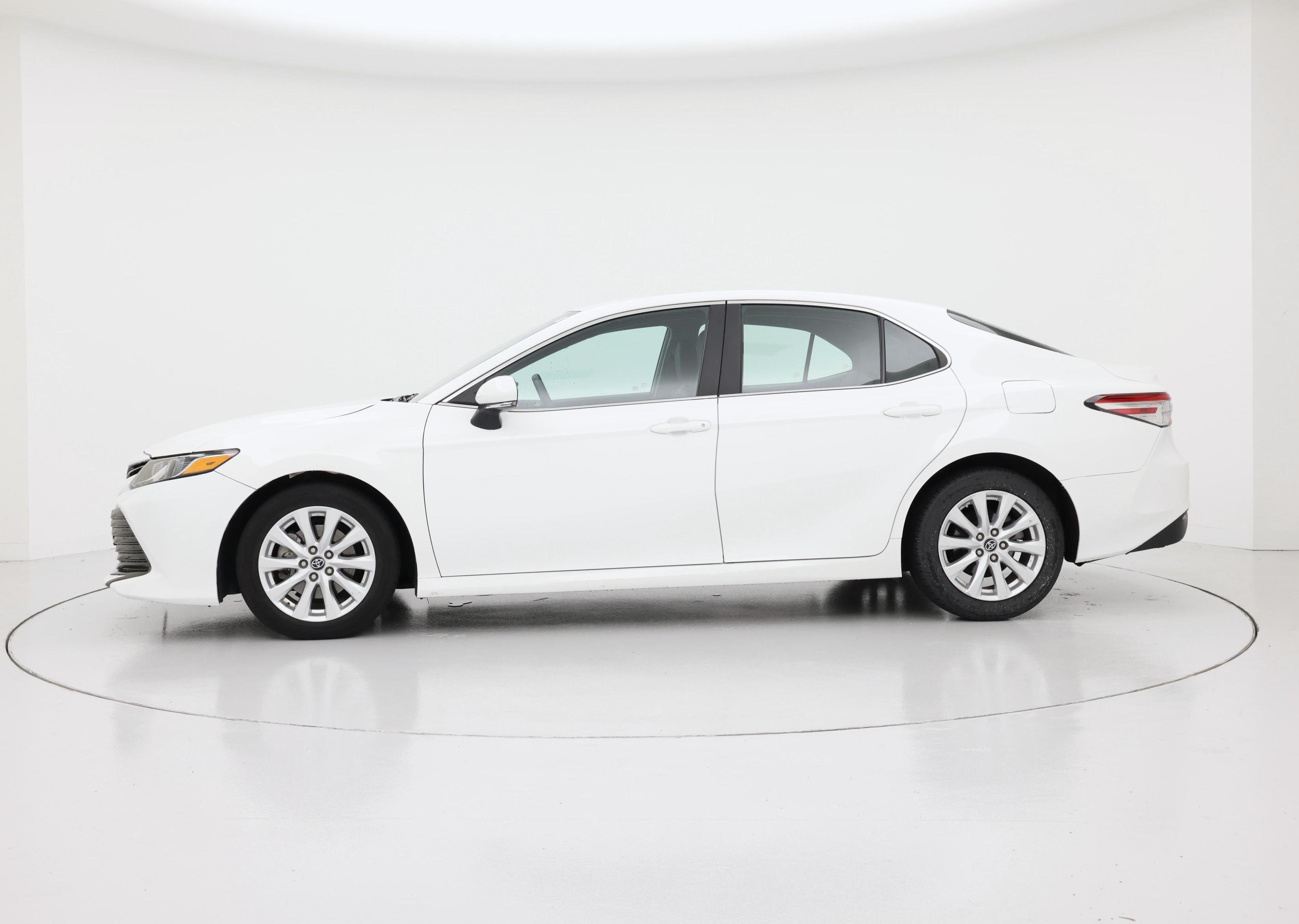 Thumbnail: 2018 Toyota Camry - 3