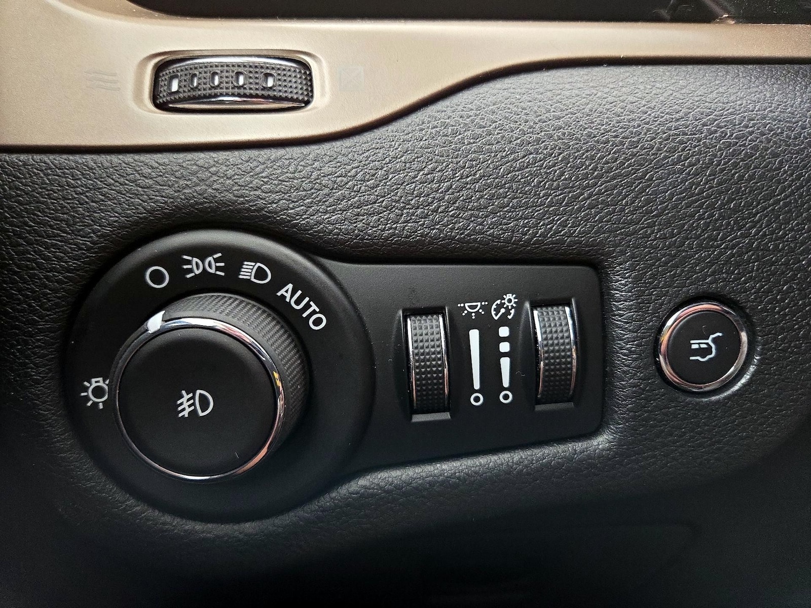 2014 Jeep Cherokee Limited - Photo 14