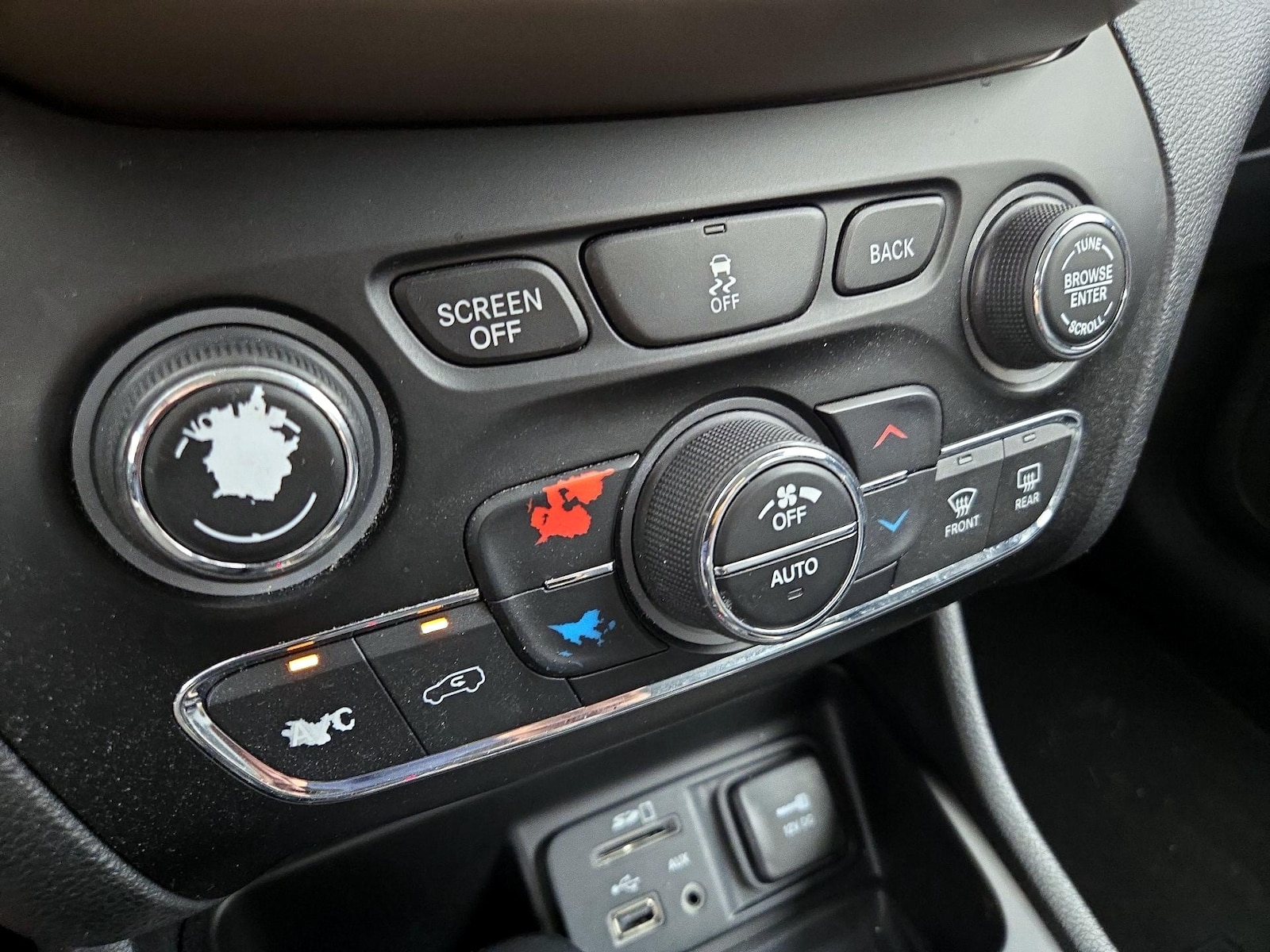 2014 Jeep Cherokee Limited - Photo 18
