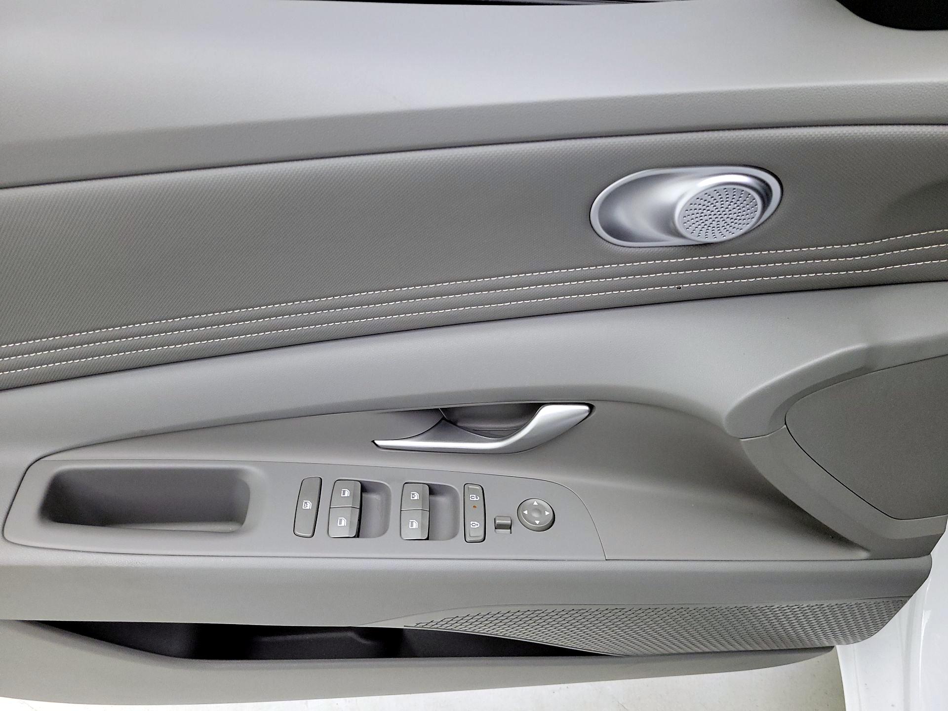 Thumbnail: 2025 Hyundai Elantra - 12