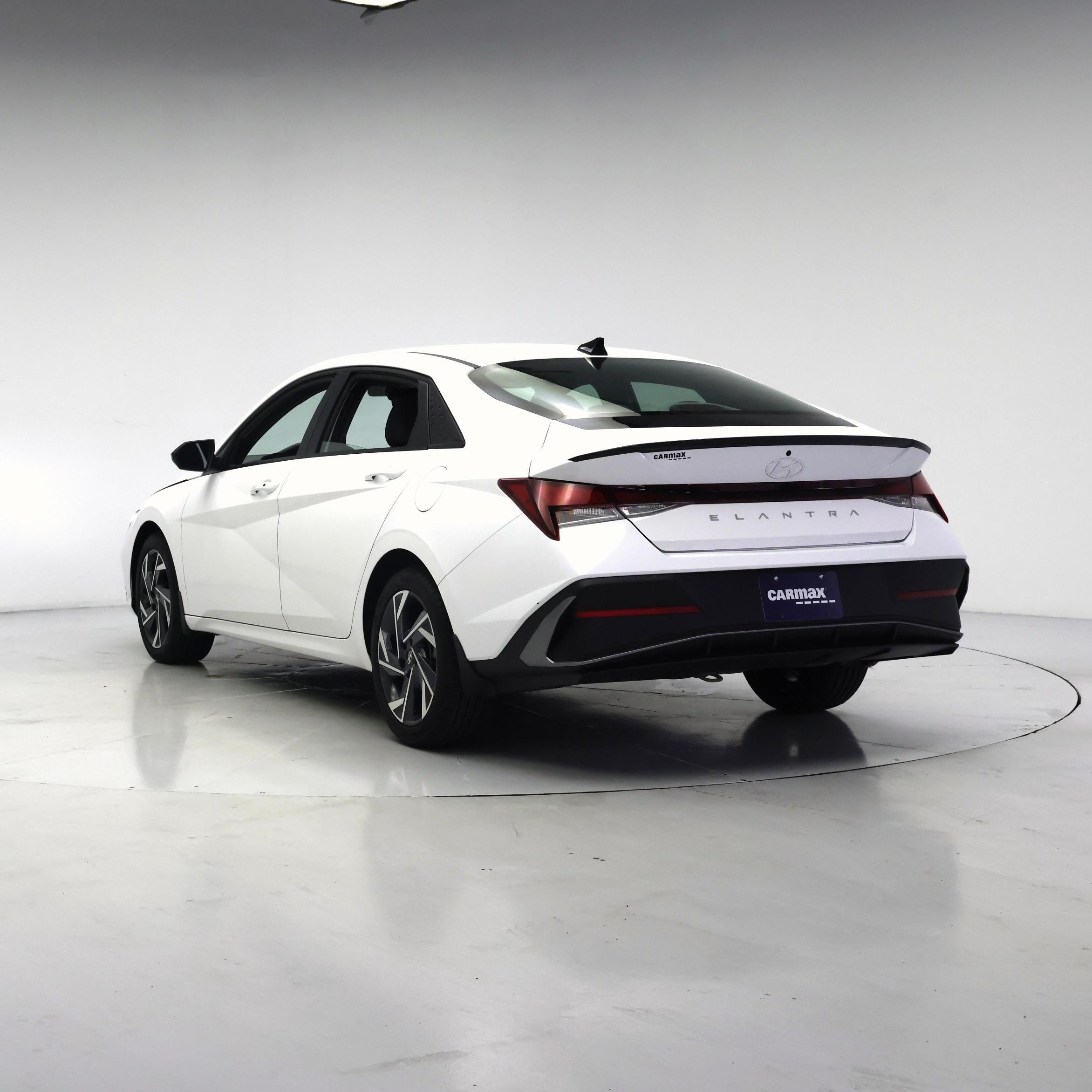 Thumbnail: 2025 Hyundai Elantra - 2