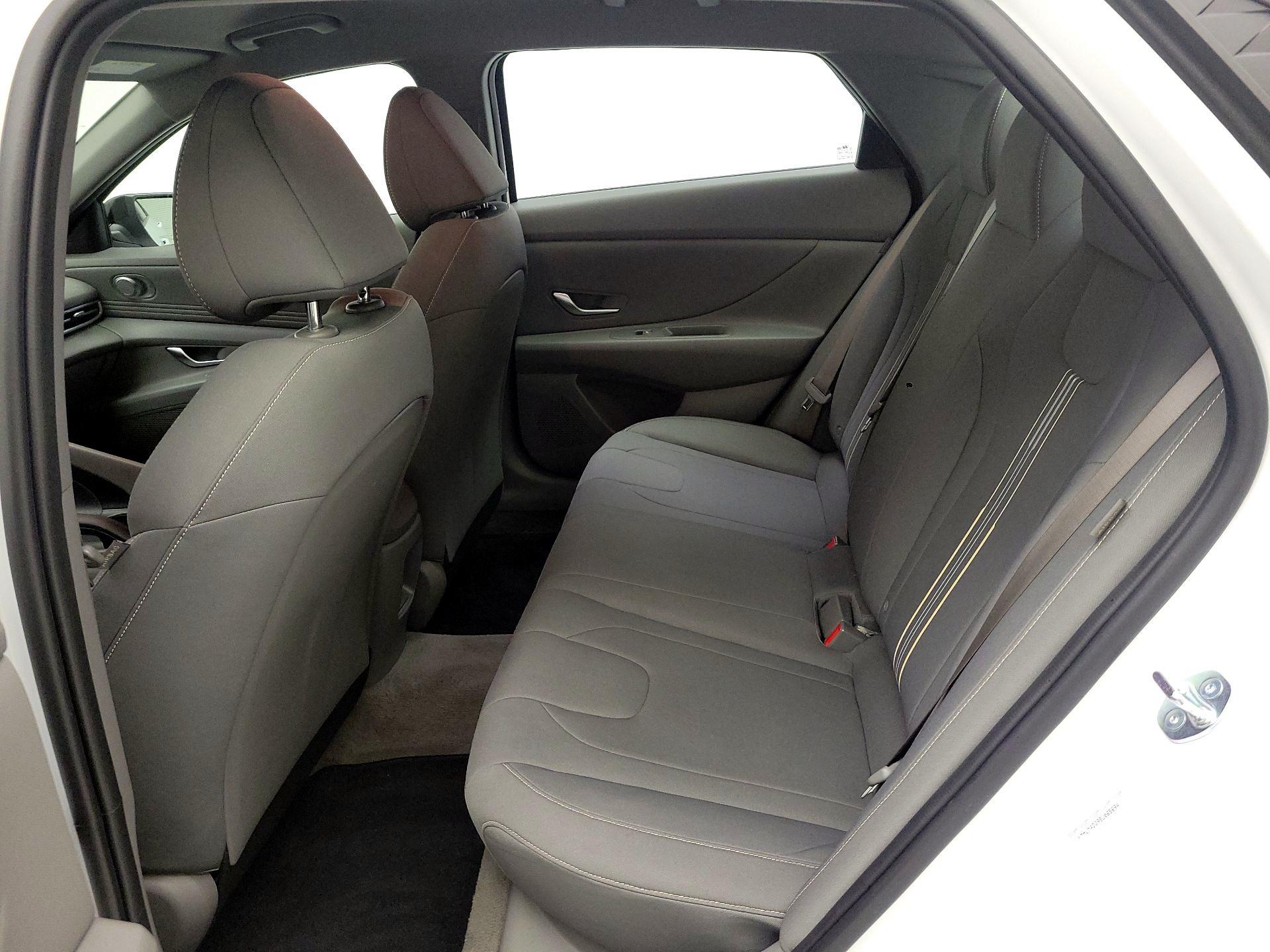 Thumbnail: 2025 Hyundai Elantra - 19
