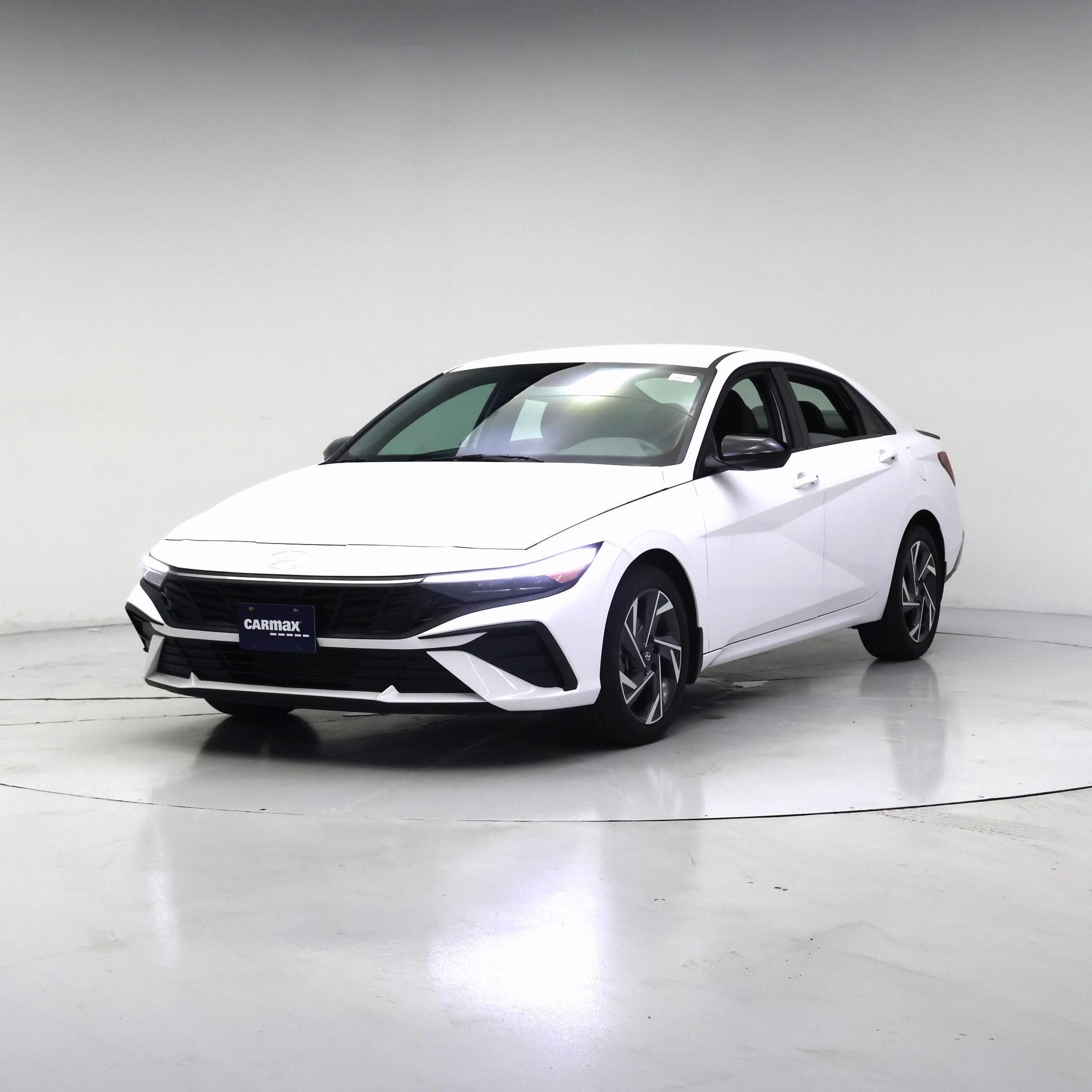 Thumbnail: 2025 Hyundai Elantra - 4