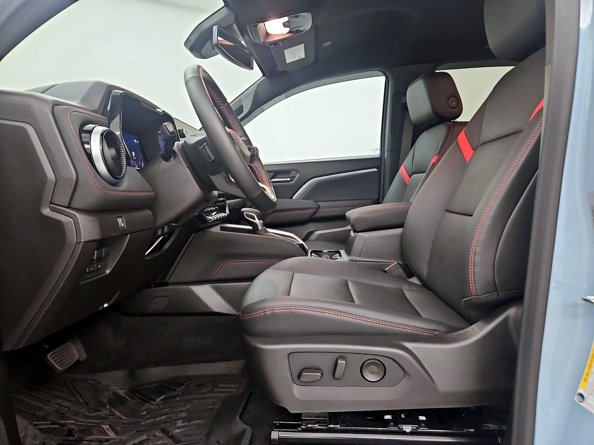 Thumbnail: 2026 Chevrolet Colorado - 11