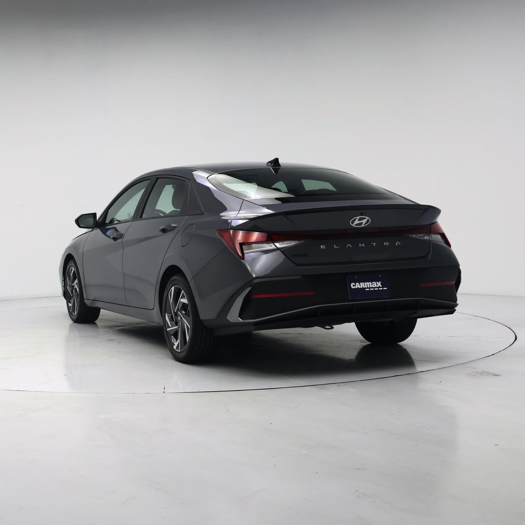 Thumbnail: 2025 Hyundai Elantra - 2