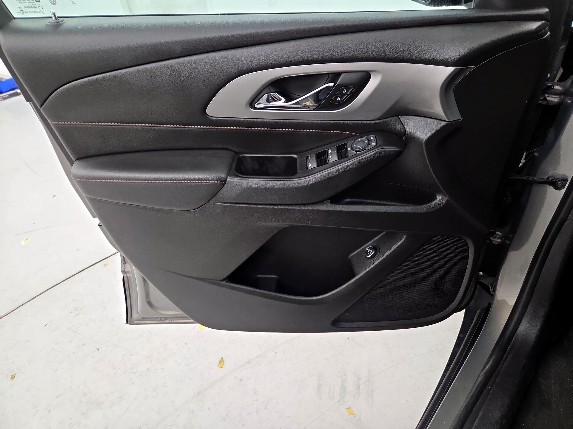Thumbnail: 2019 Chevrolet Traverse - 12