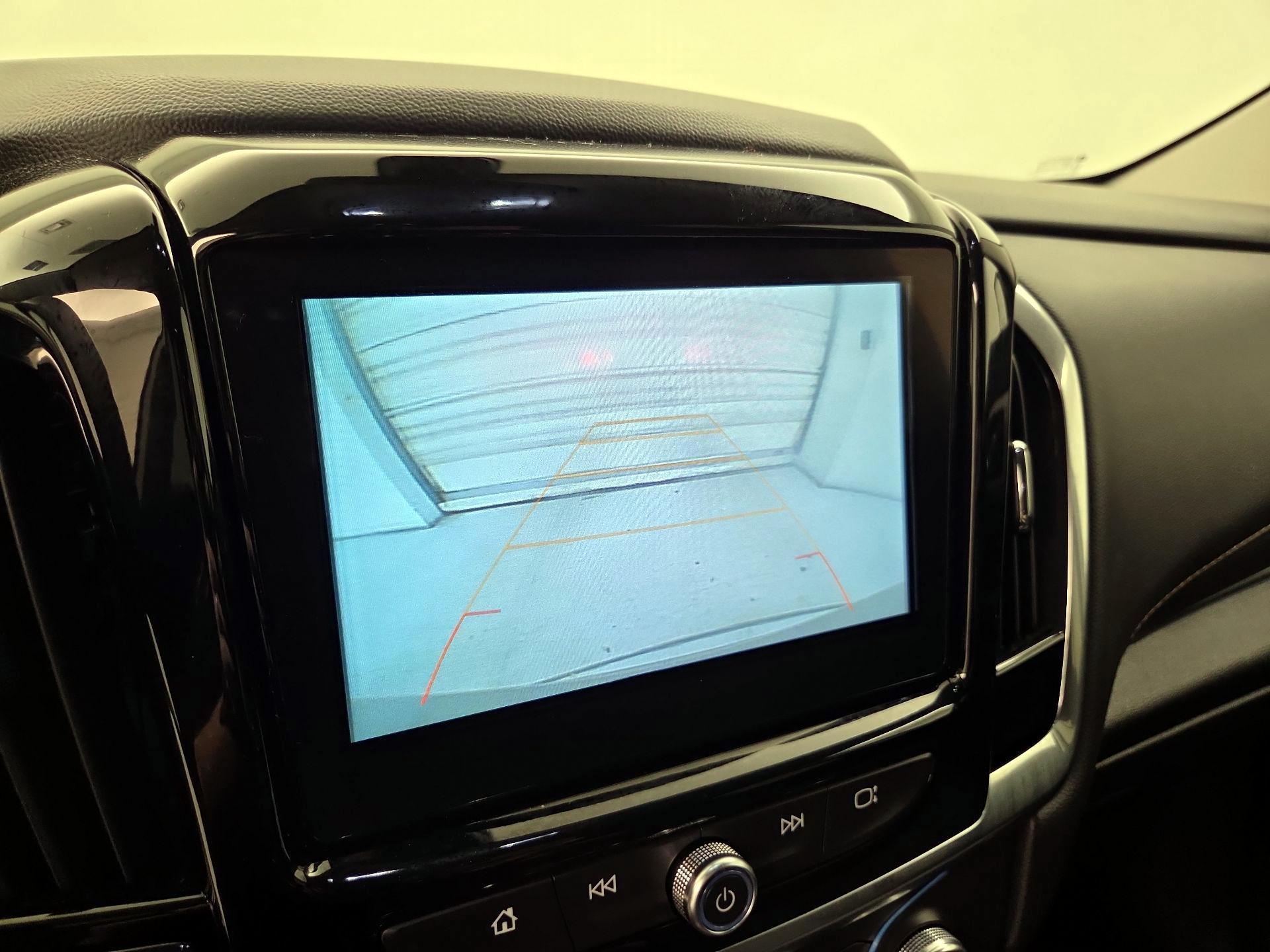 Thumbnail: 2019 Chevrolet Traverse - 14