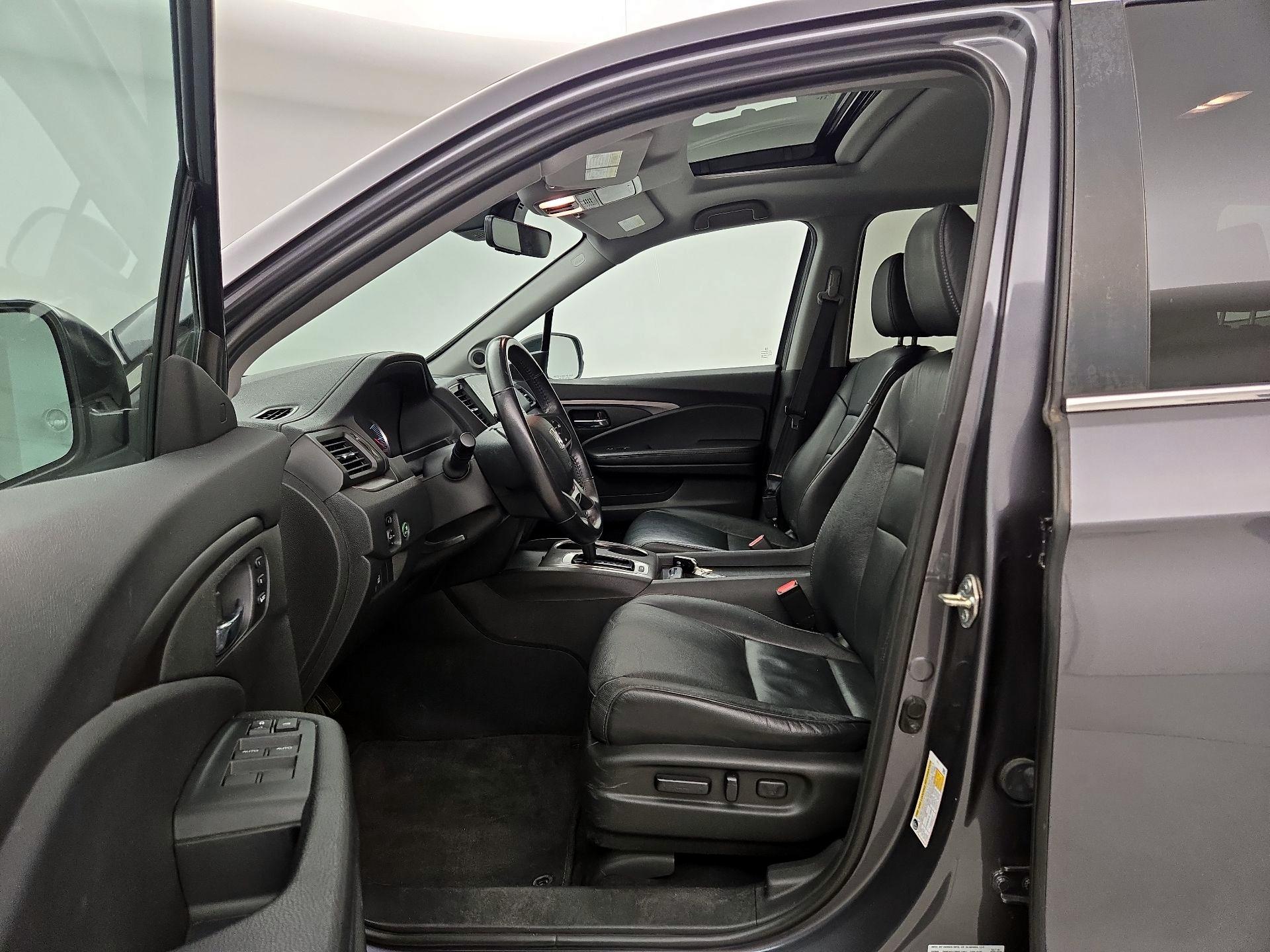 Thumbnail: 2020 Honda Pilot - 11