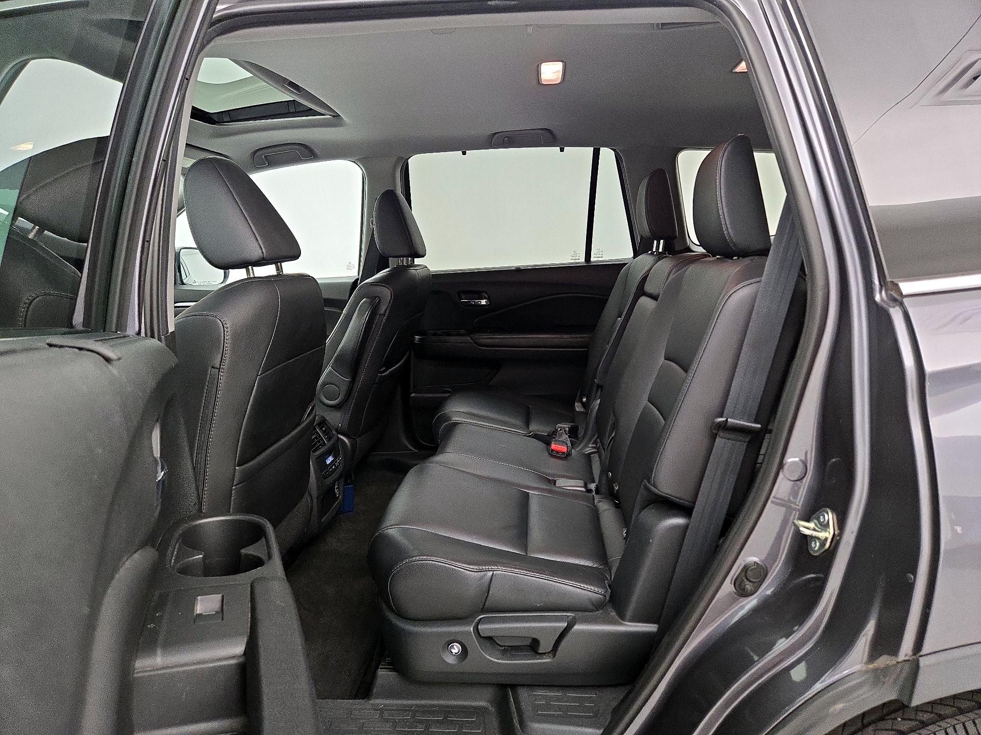 Thumbnail: 2020 Honda Pilot - 20