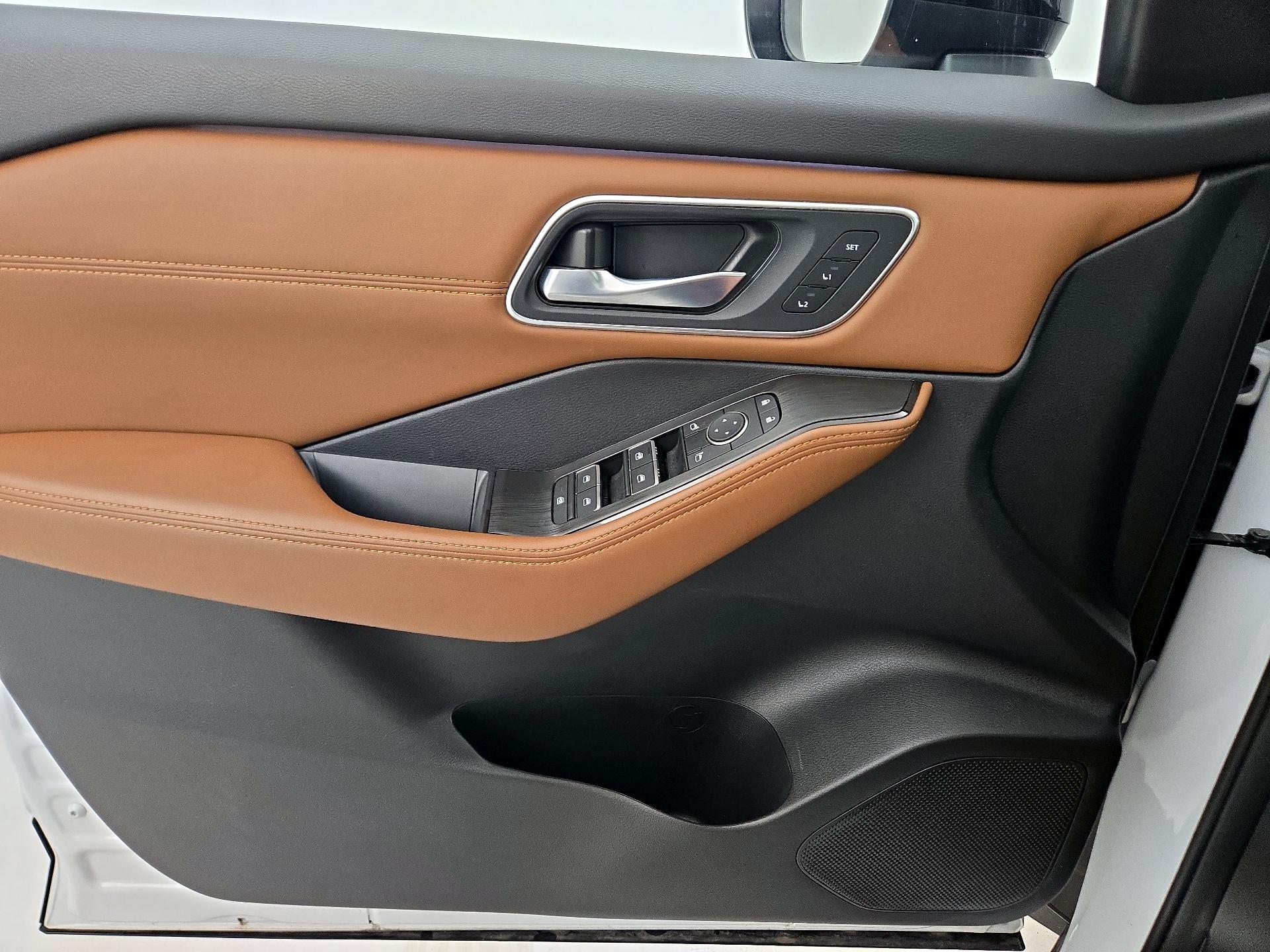 Thumbnail: 2025 Nissan Rogue - 12