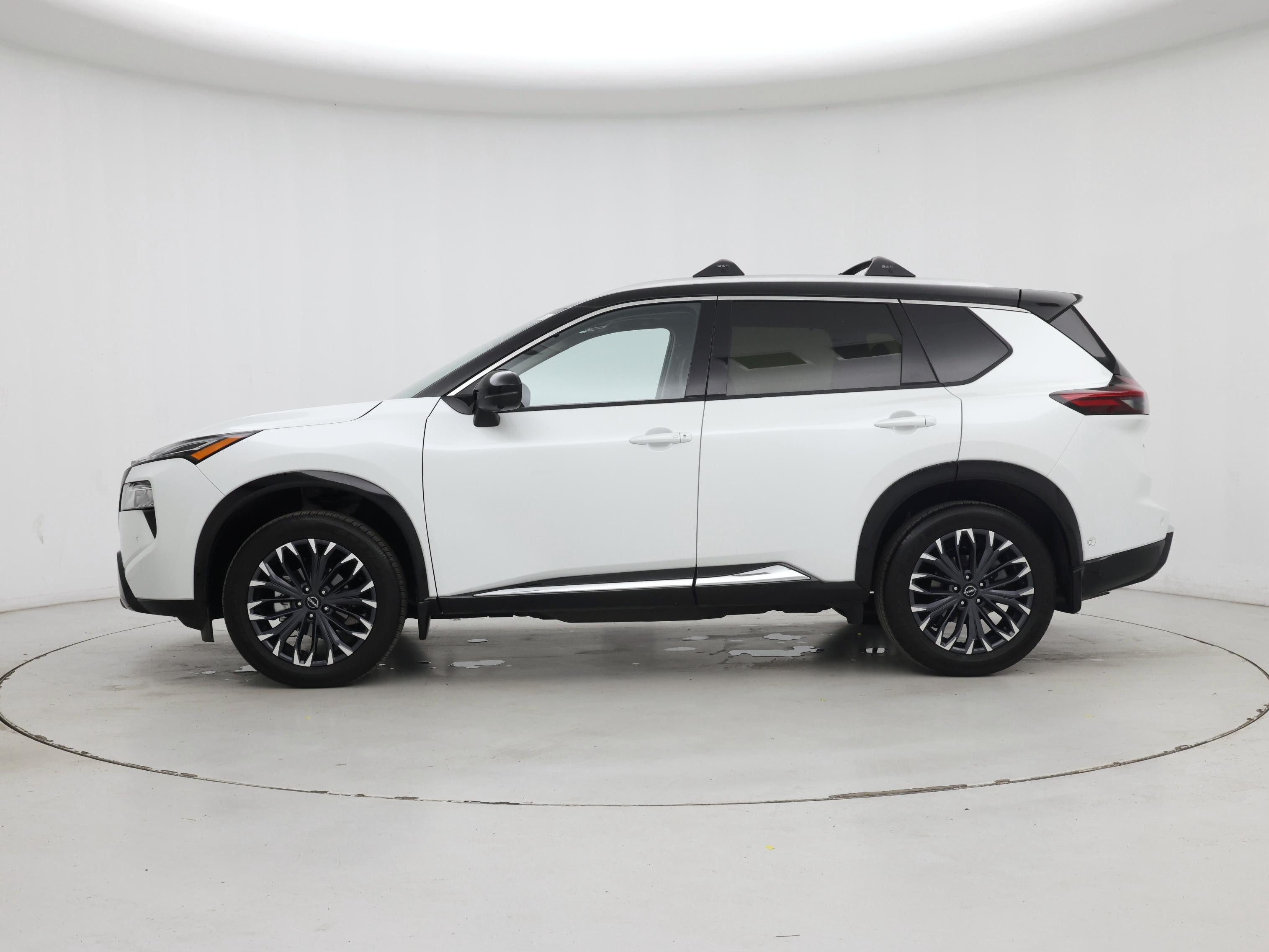 Thumbnail: 2025 Nissan Rogue - 3