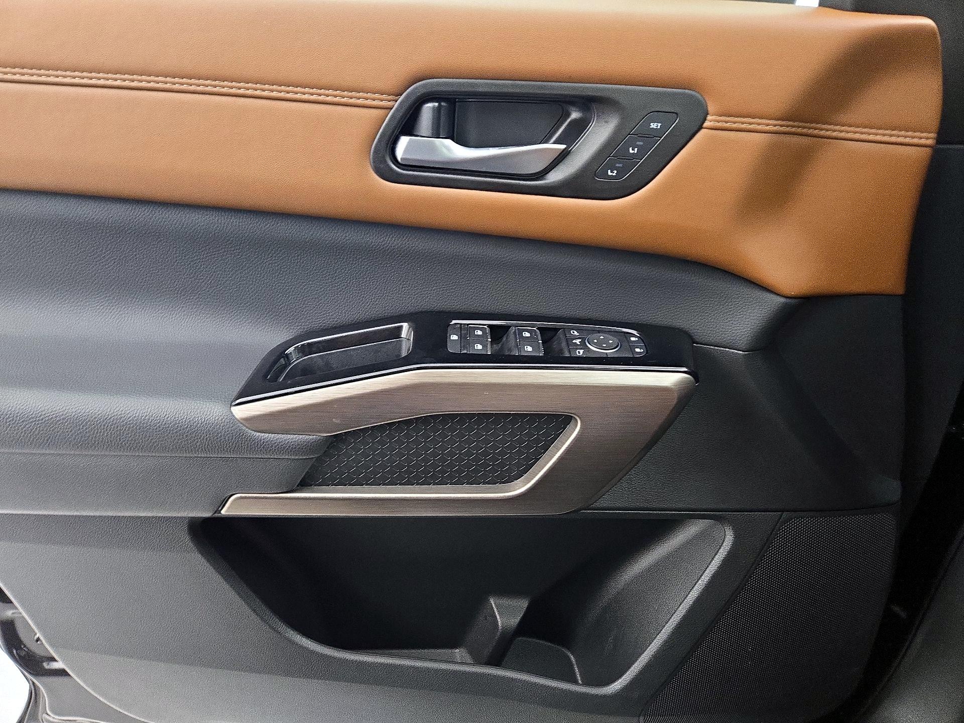 Thumbnail: 2025 Nissan Pathfinder - 12