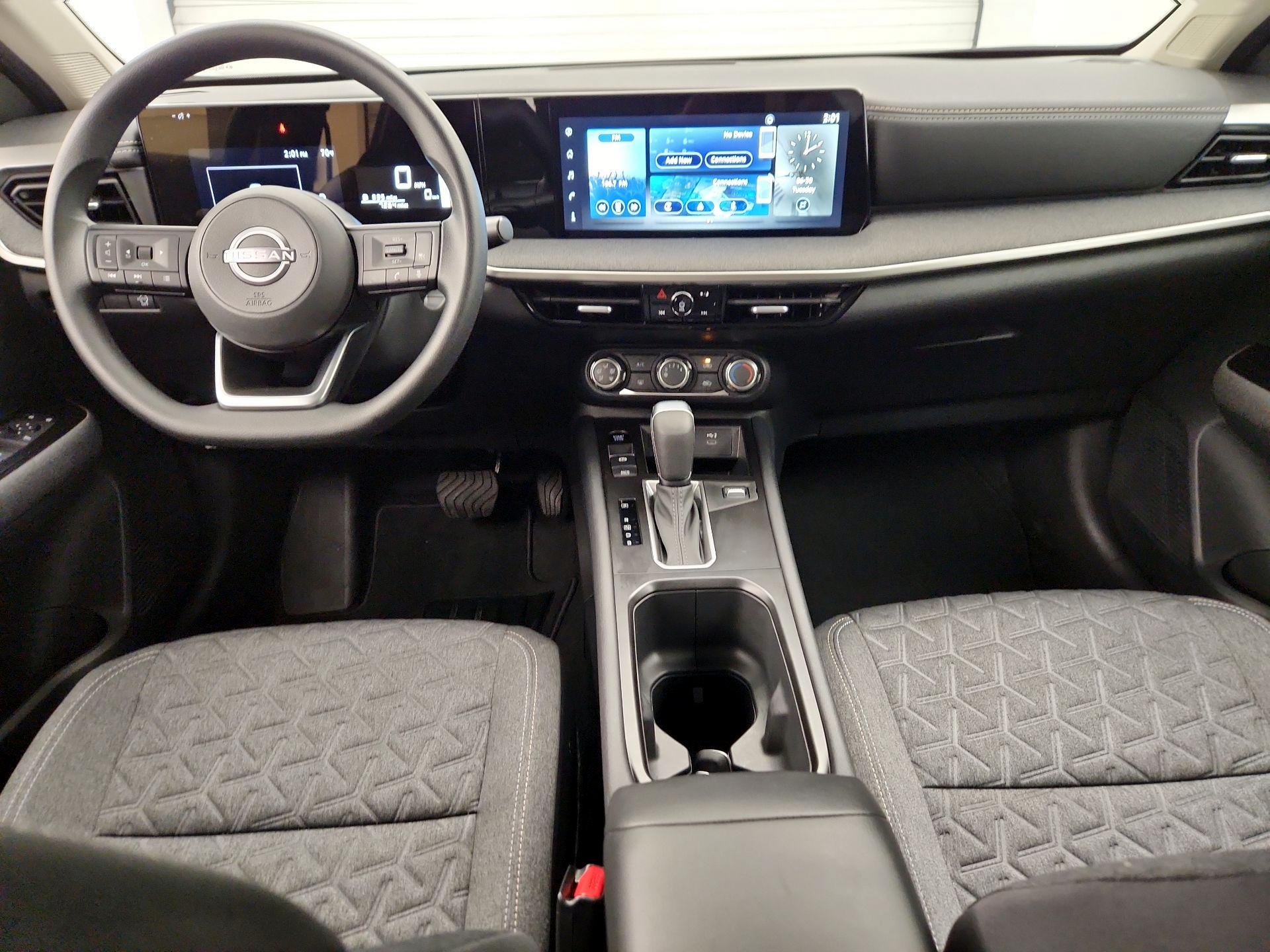 Thumbnail: 2025 Nissan Kicks - 9