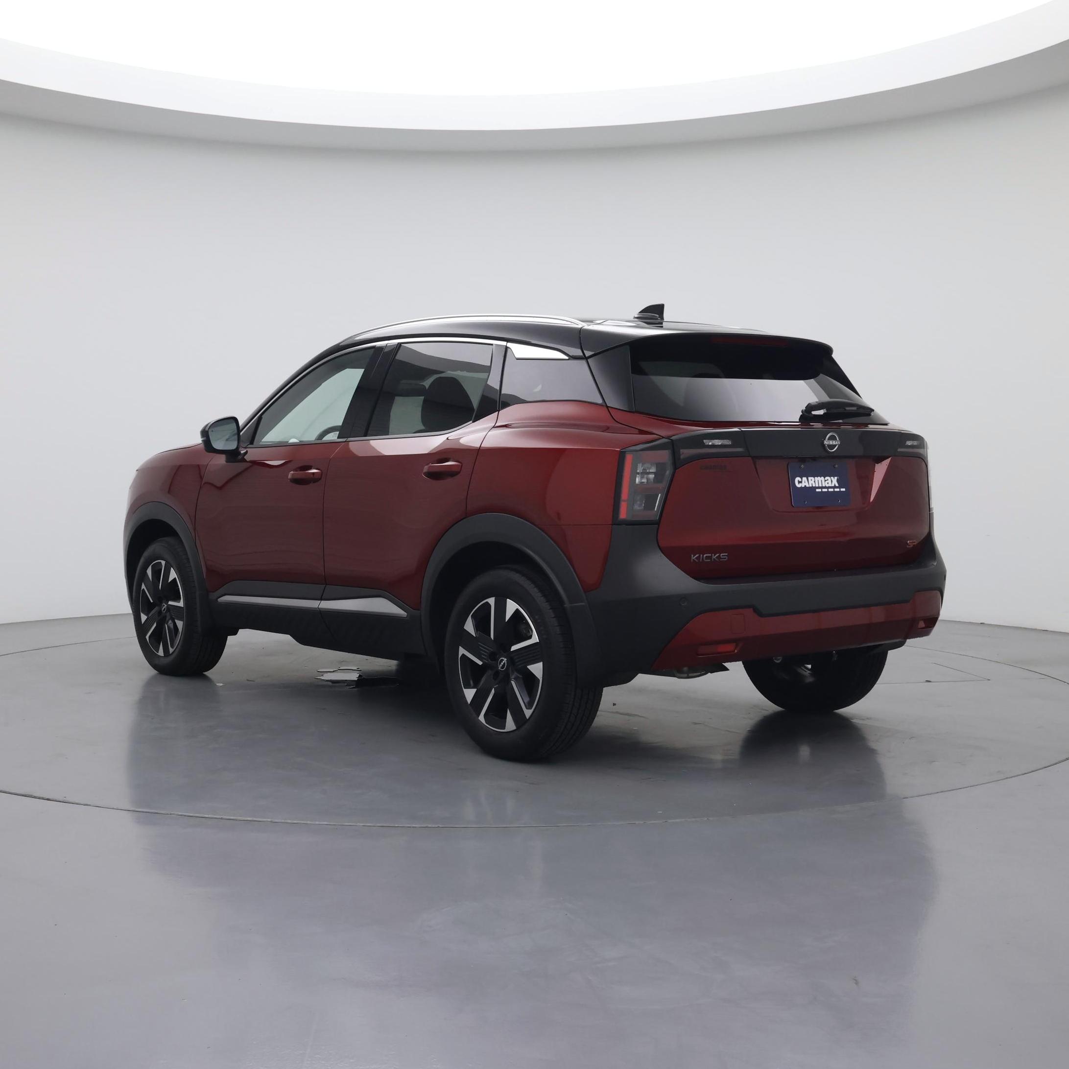Thumbnail: 2025 Nissan Kicks - 2