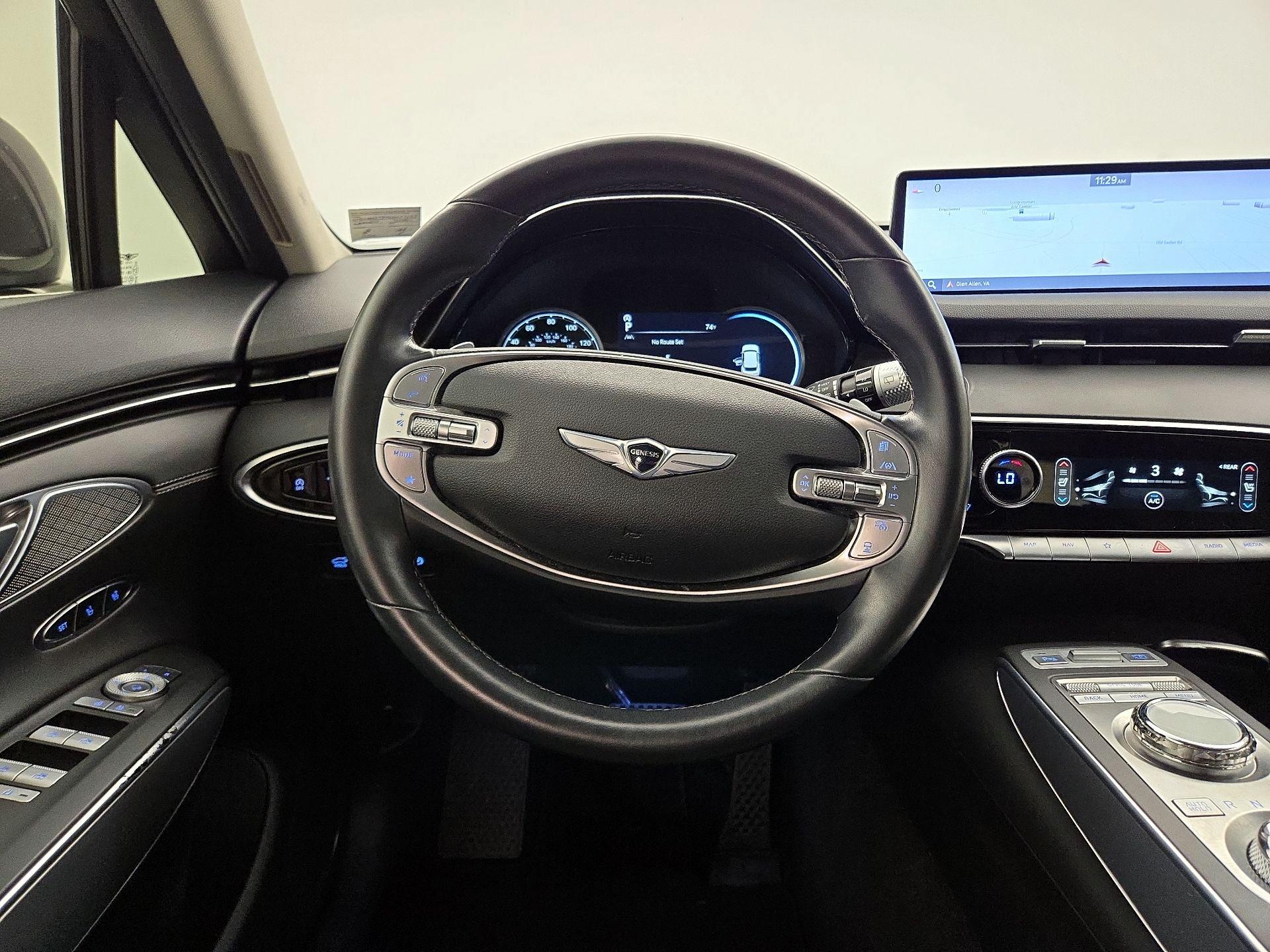 Thumbnail: 2022 Genesis GV70 - 10