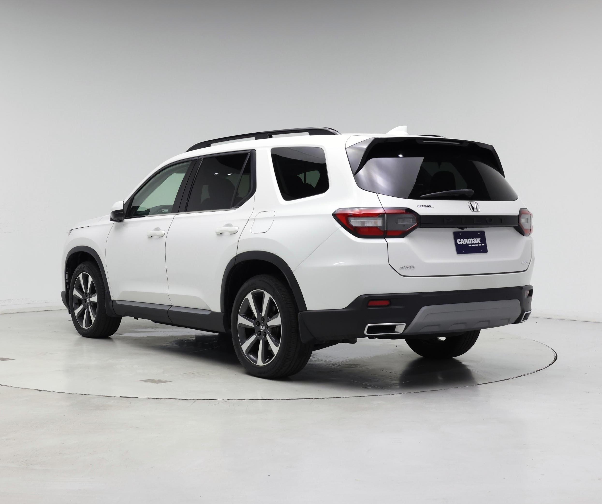 Thumbnail: 2023 Honda Pilot - 2