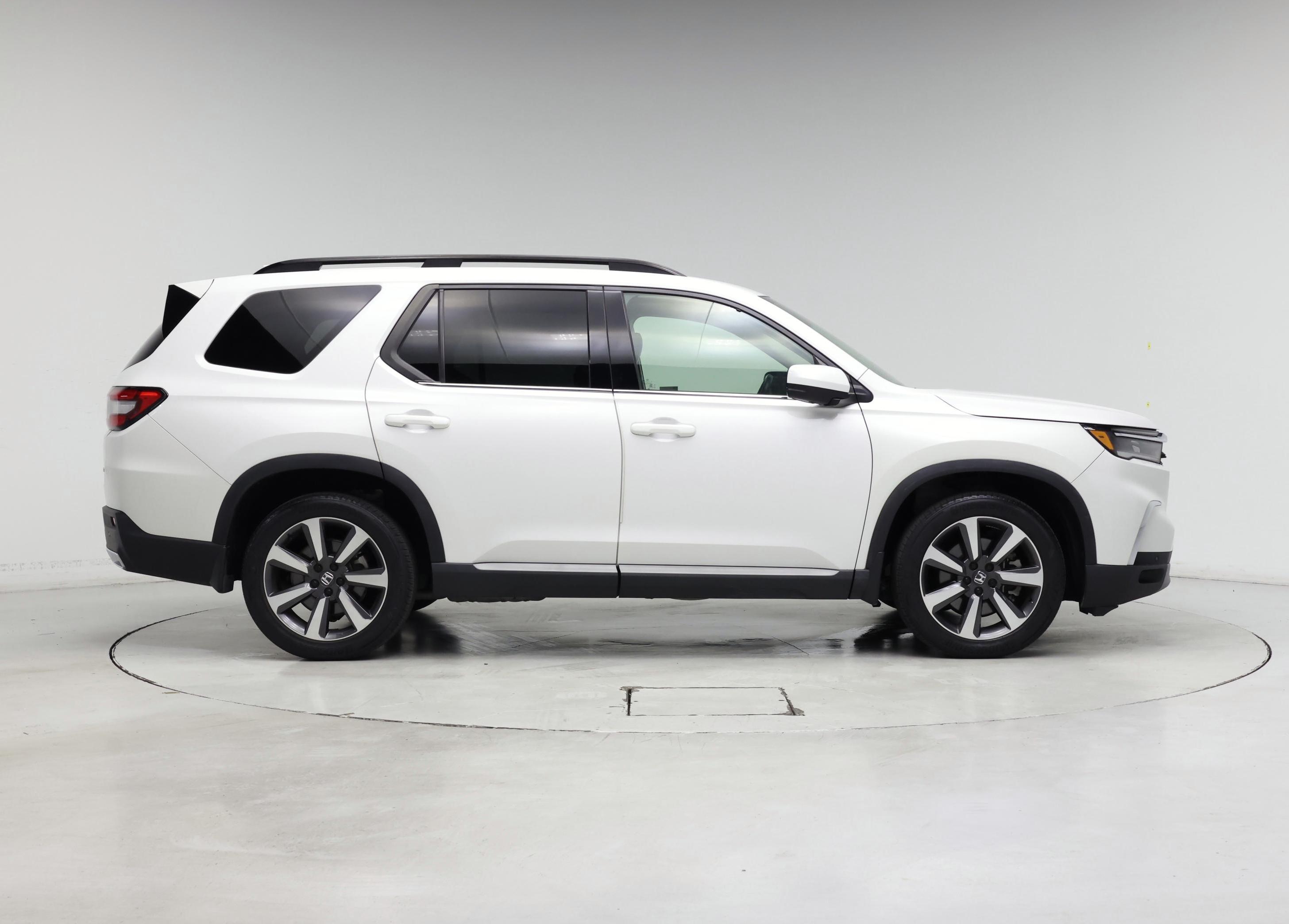 Thumbnail: 2023 Honda Pilot - 7
