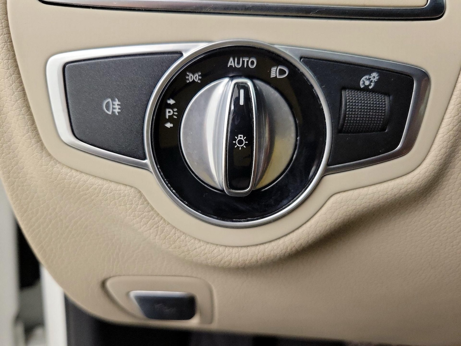2017 Mercedes-Benz C-Class C300 - Photo 14
