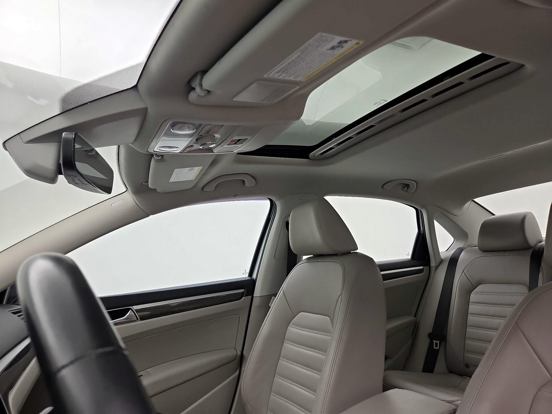 Thumbnail: 2017 Volkswagen Passat - 19