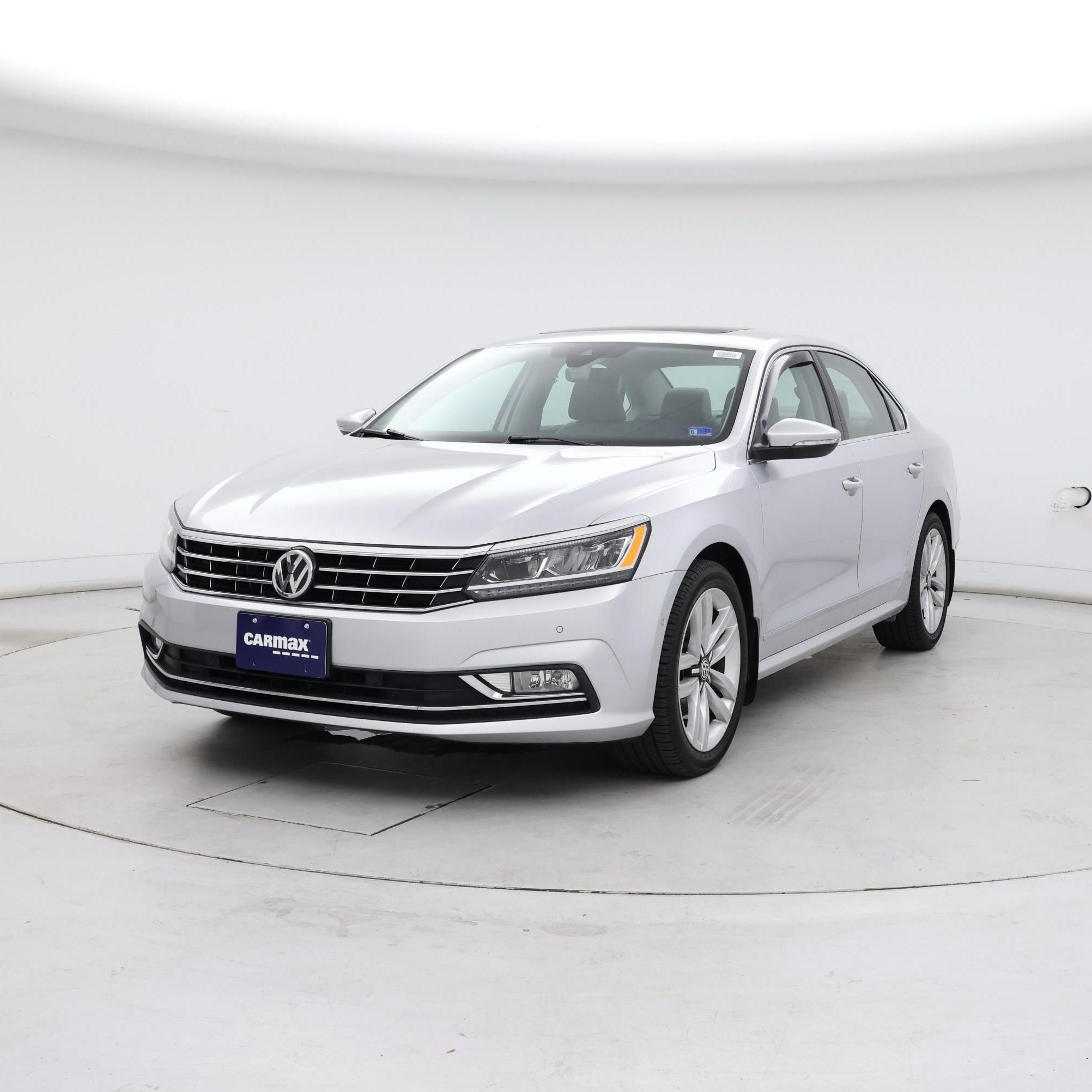 Thumbnail: 2017 Volkswagen Passat - 4