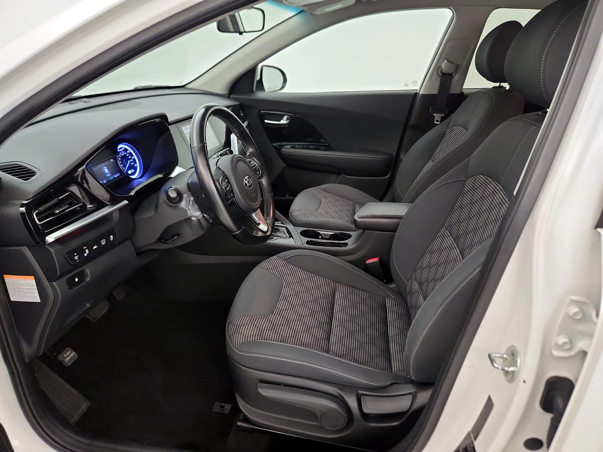Thumbnail: 2021 Kia Niro - 11