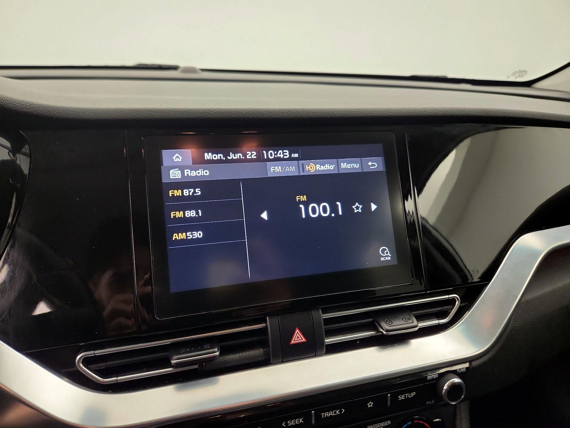 Thumbnail: 2021 Kia Niro - 15