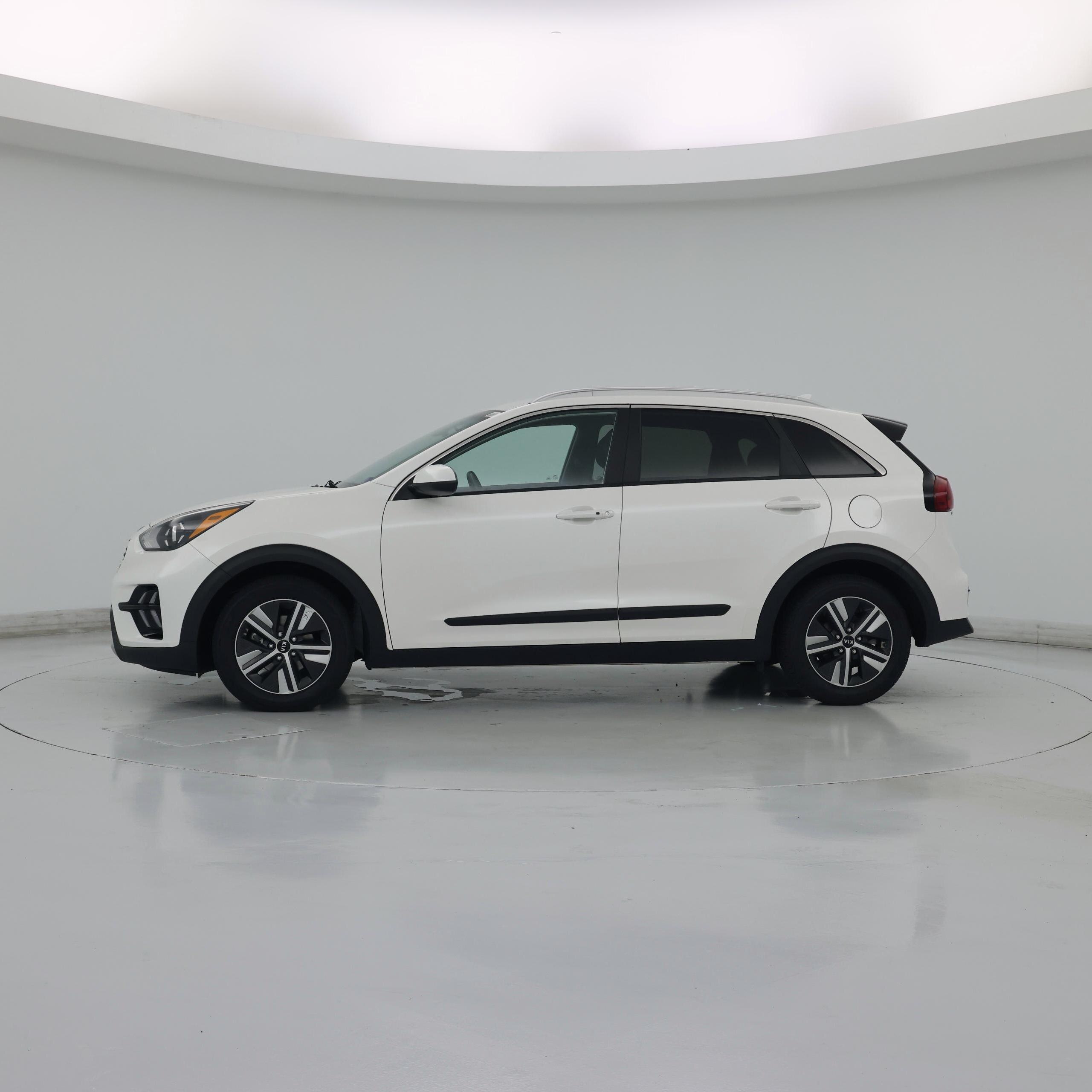 Thumbnail: 2021 Kia Niro - 3