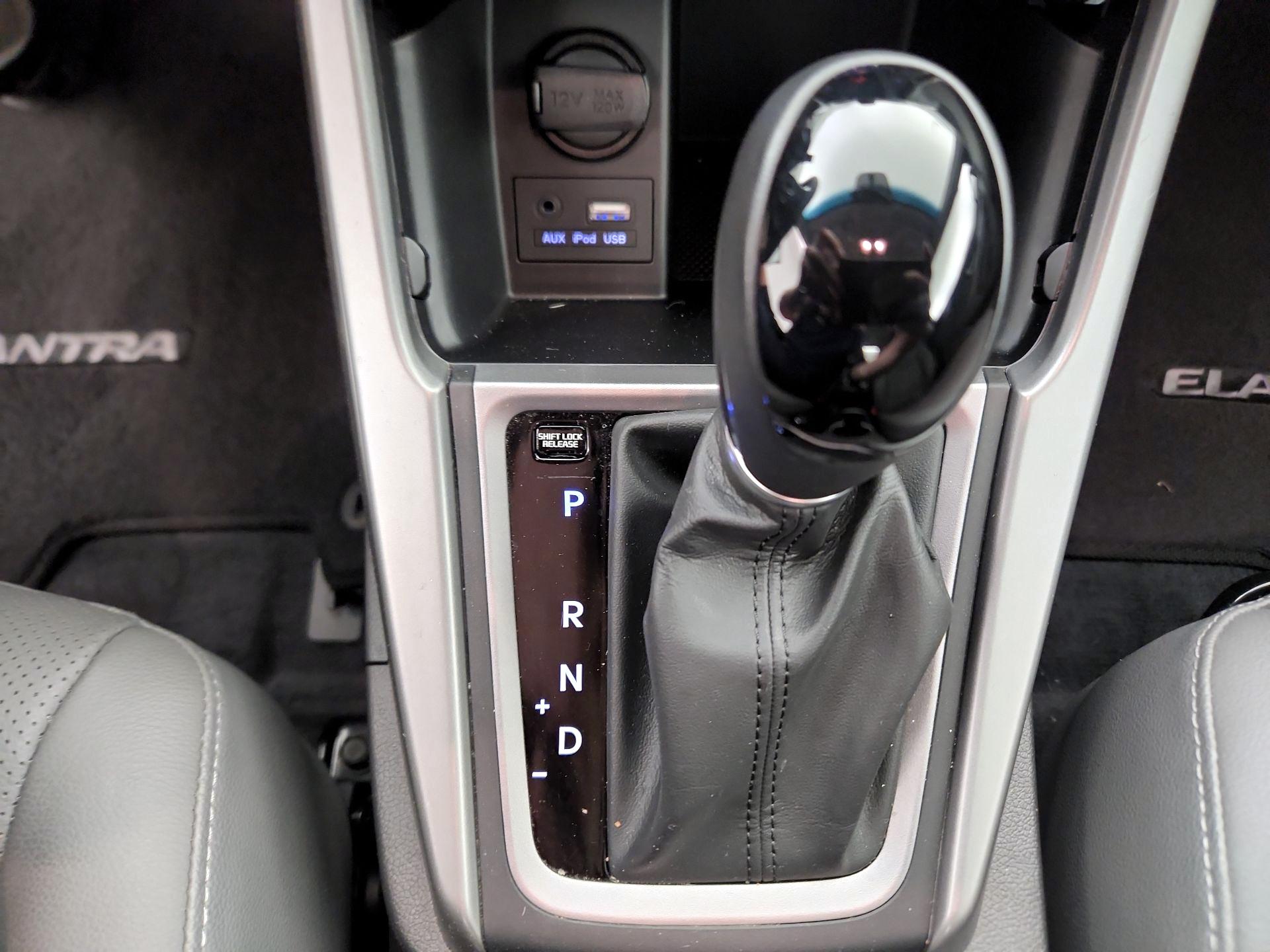 Thumbnail: 2014 Hyundai Elantra - 18