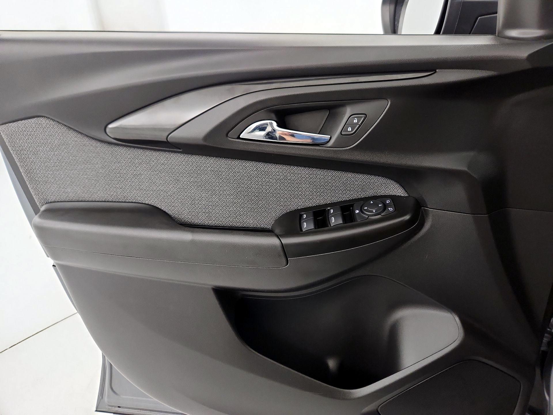 Thumbnail: 2021 Chevrolet TrailBlazer - 12