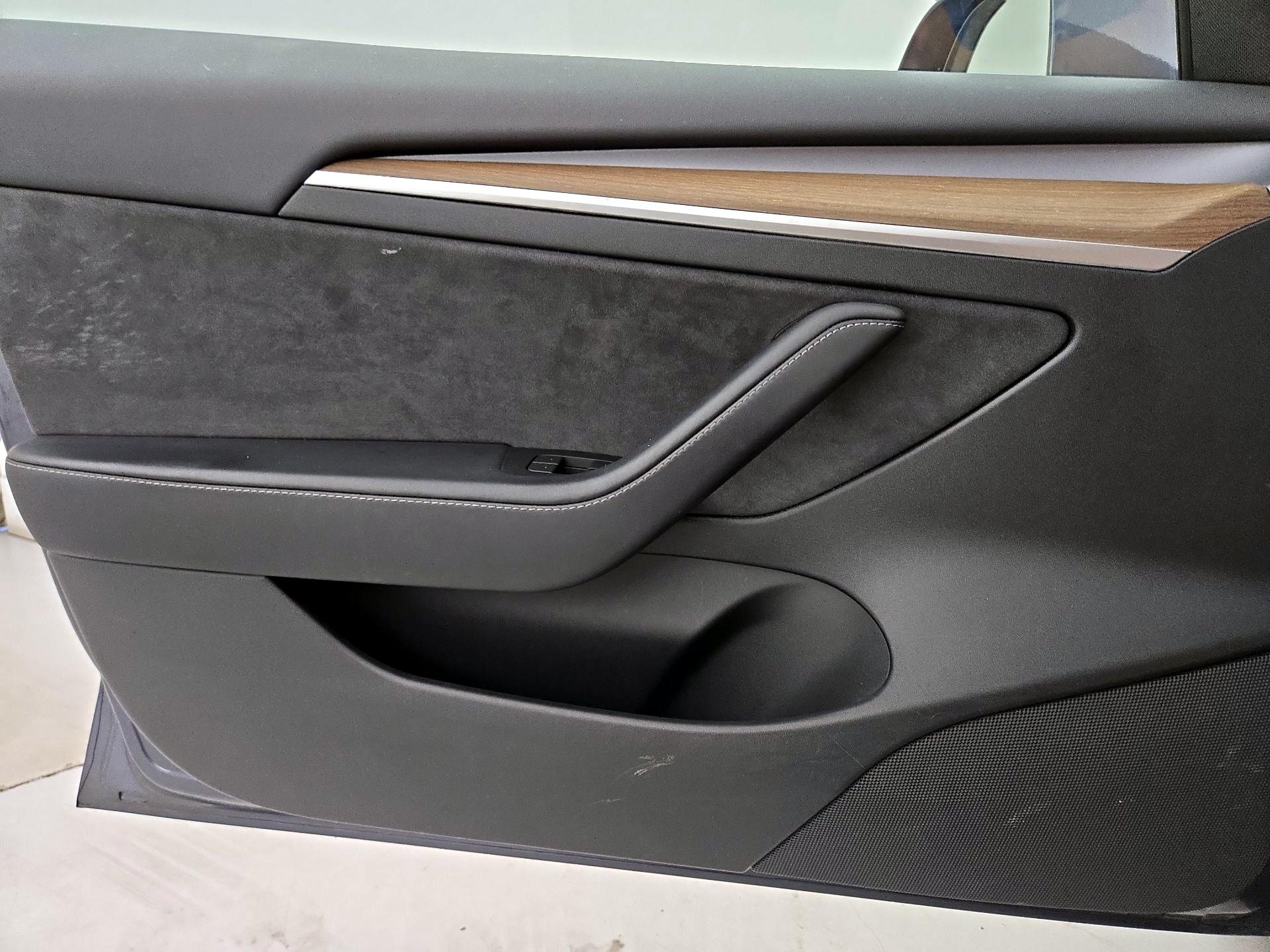 Thumbnail: 2023 Tesla Model 3 - 12