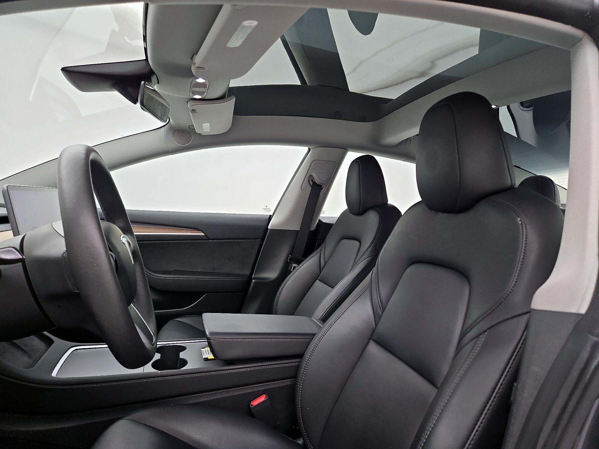 Thumbnail: 2023 Tesla Model 3 - 19