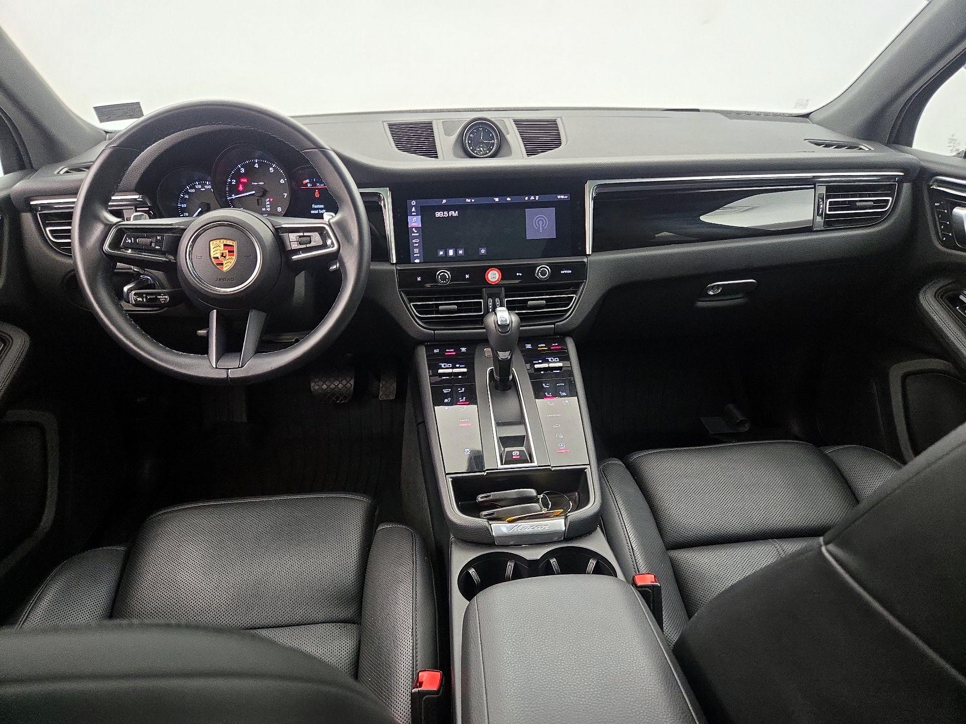Thumbnail: 2024 Porsche Macan - 9