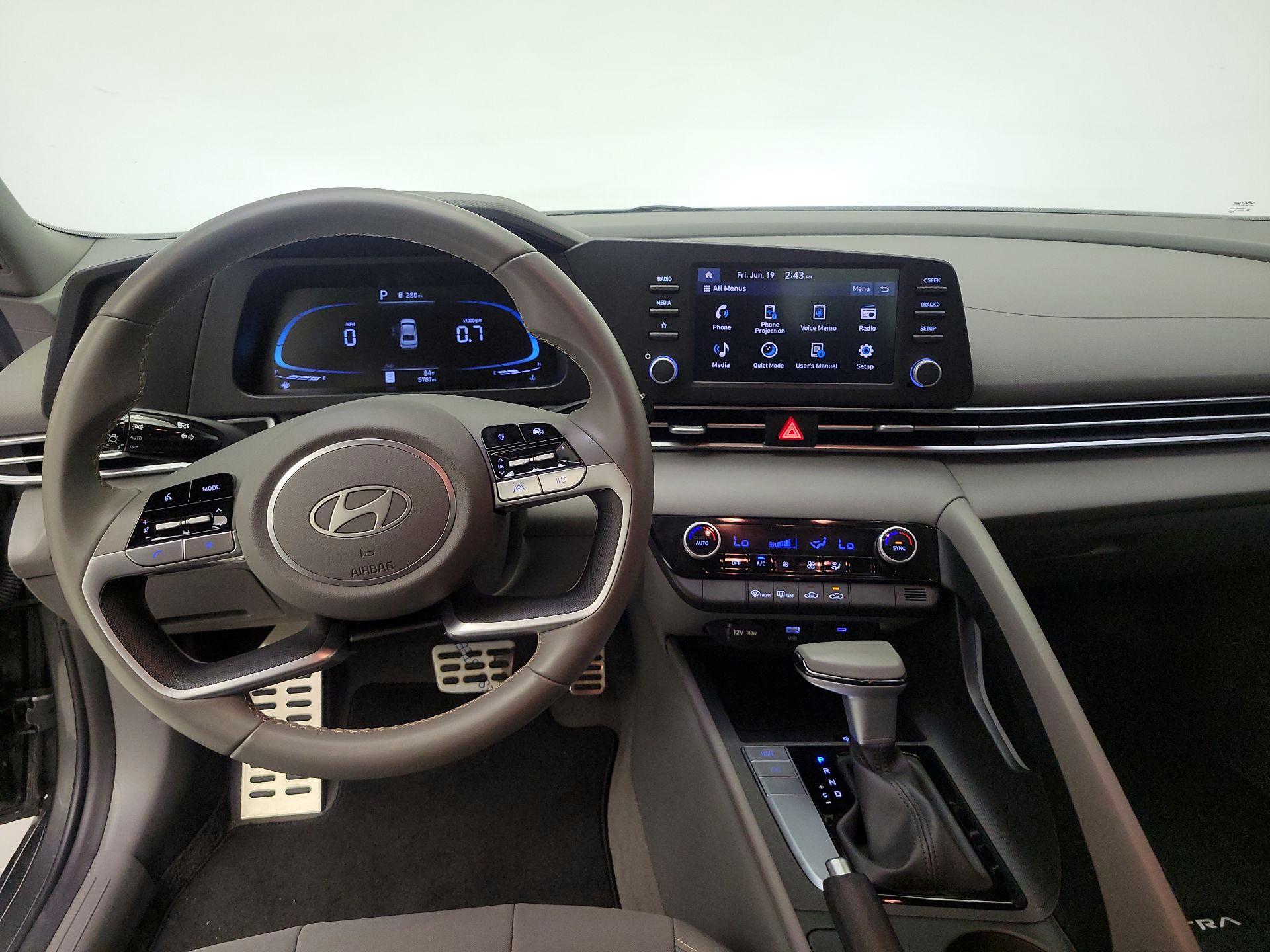 Thumbnail: 2025 Hyundai Elantra - 9