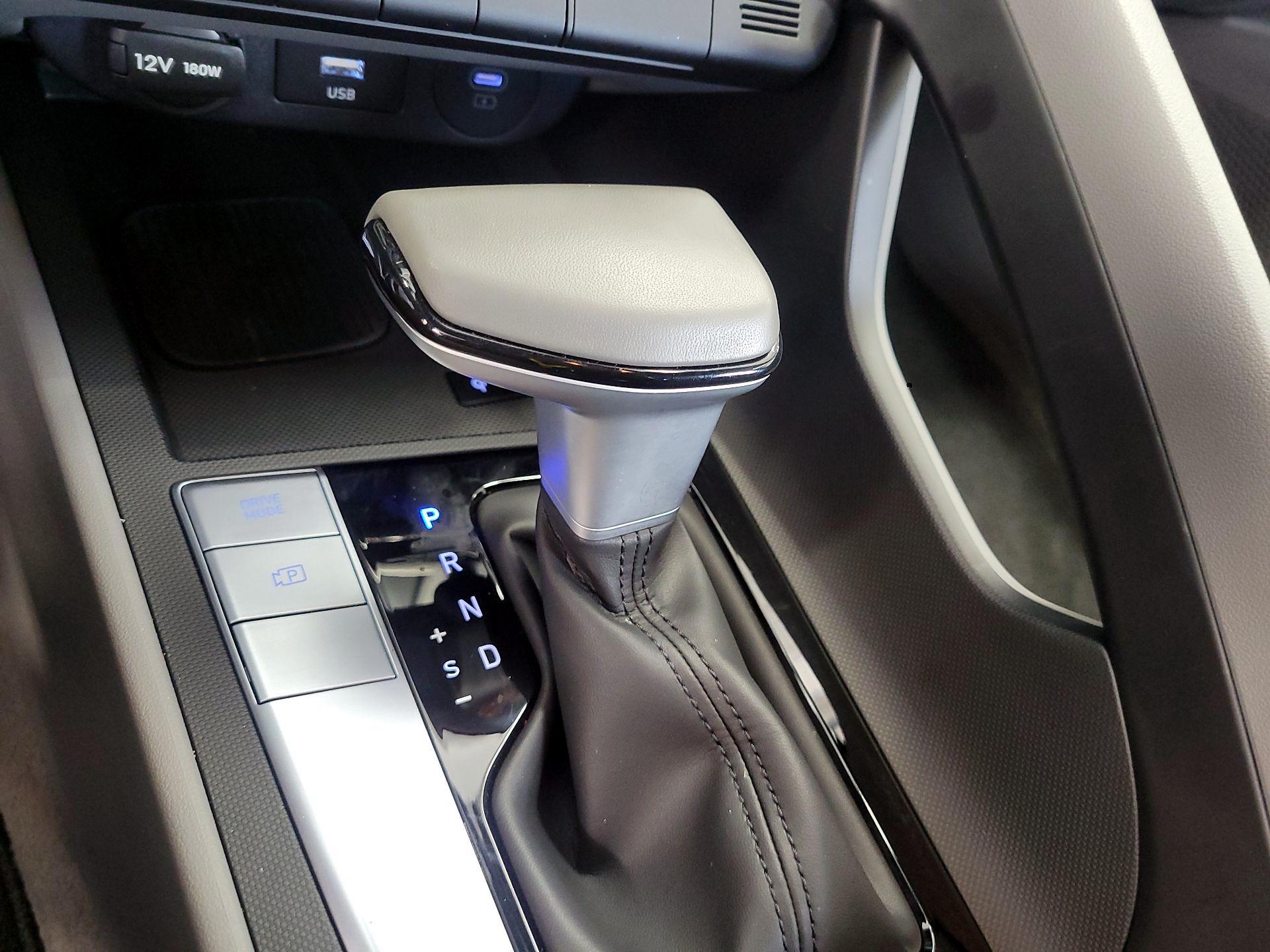 Thumbnail: 2025 Hyundai Elantra - 17