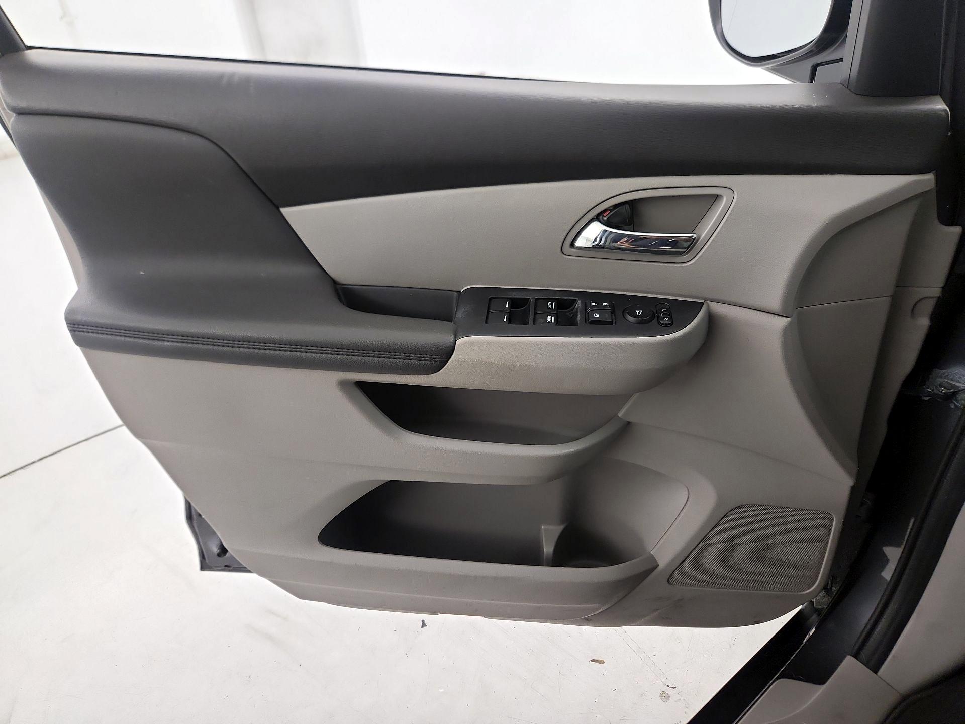 Thumbnail: 2017 Honda Odyssey - 12