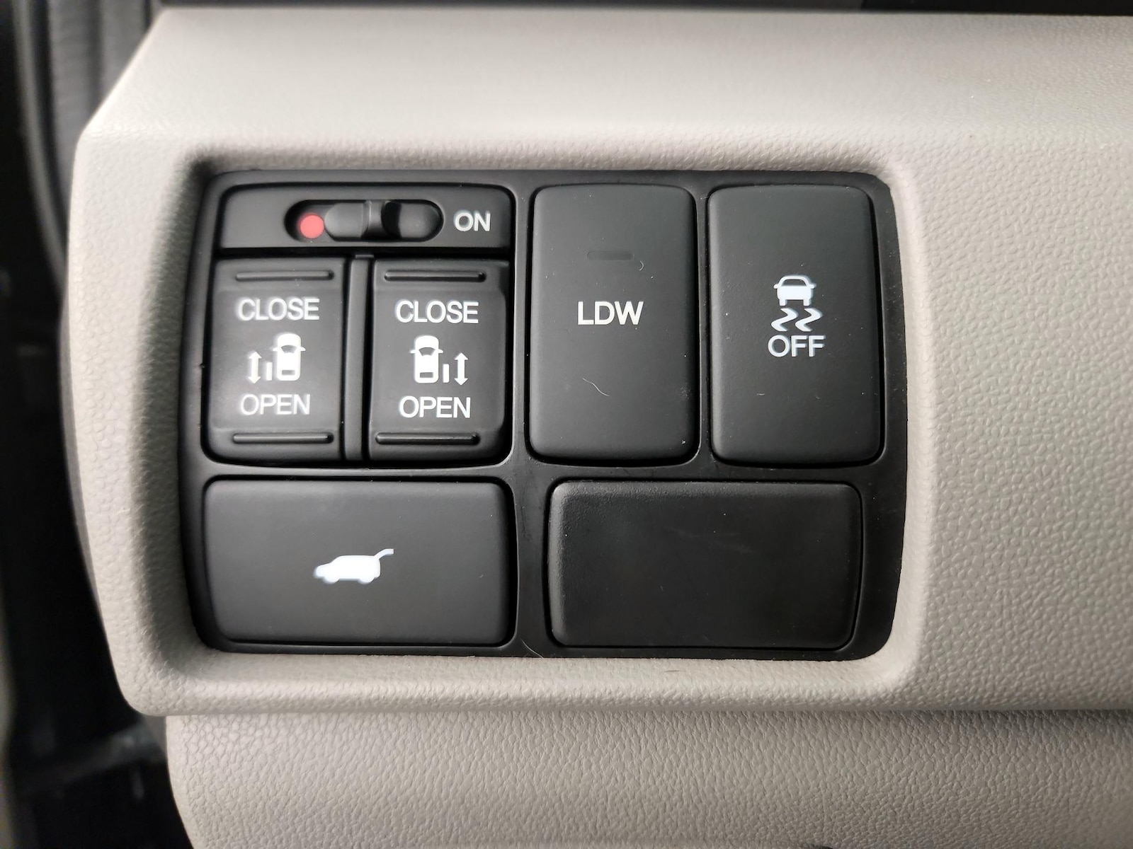 2017 Honda Odyssey EX-L - Photo 14