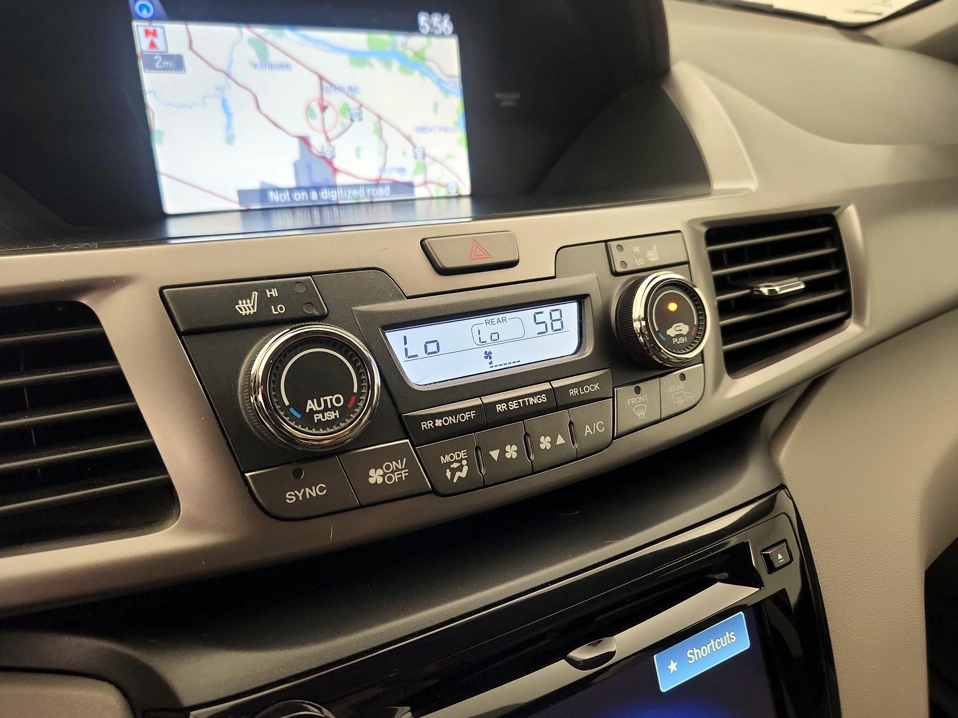 Thumbnail: 2017 Honda Odyssey - 16