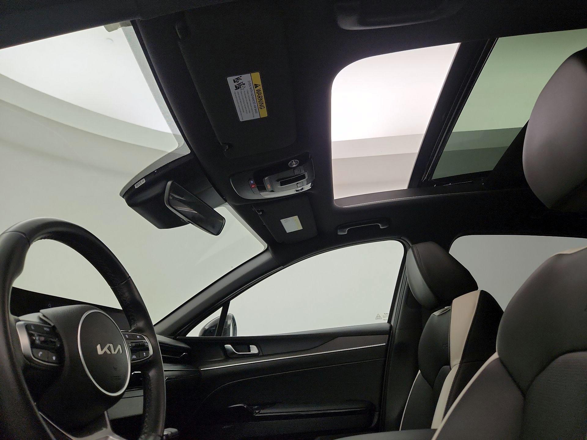 Thumbnail: 2025 Kia K5 - 19