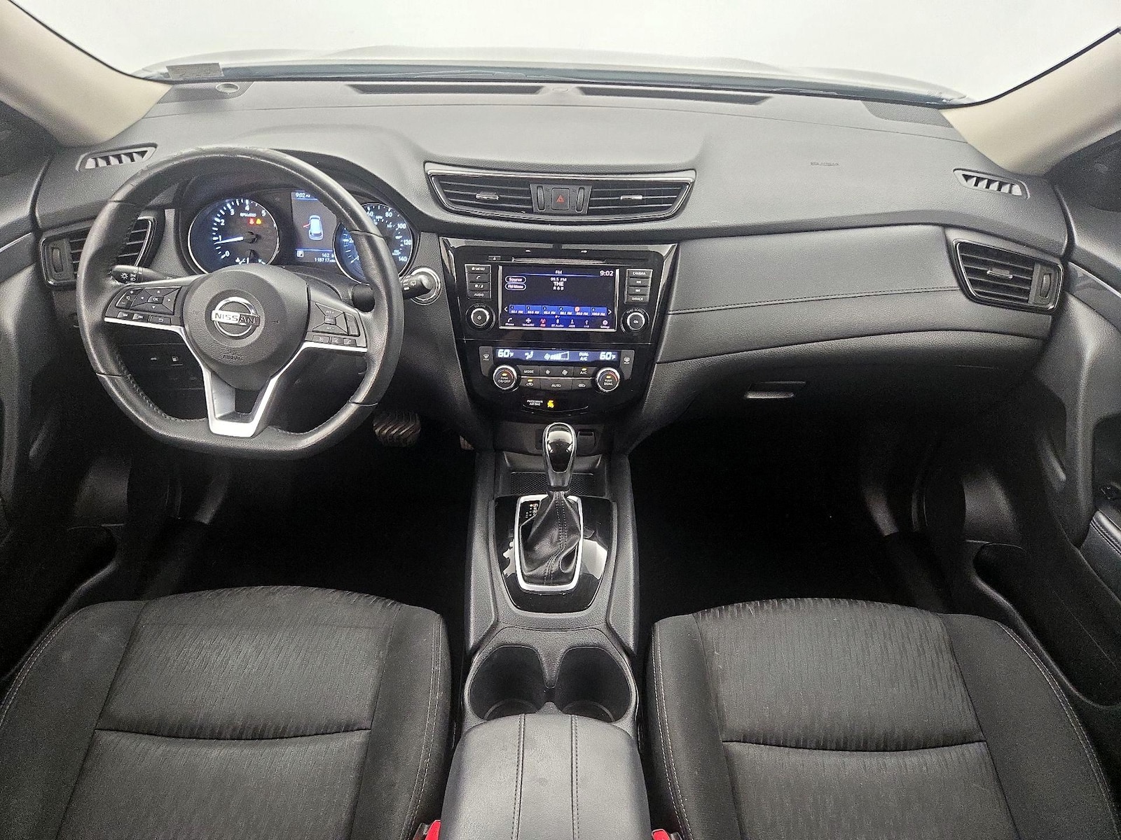 2018 Nissan Rogue SV - Photo 10